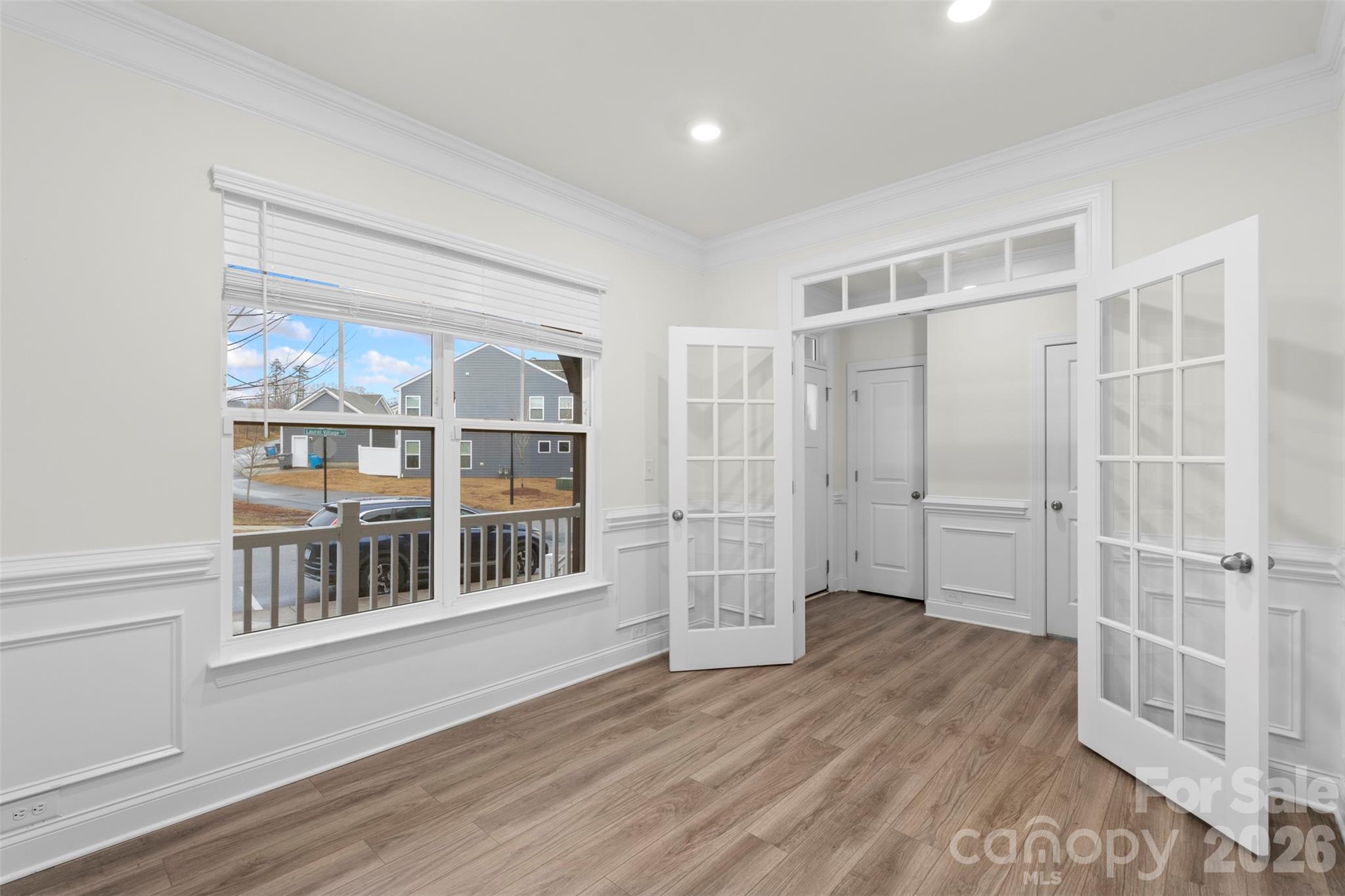 2109 Laurel Village Circle — Belmont