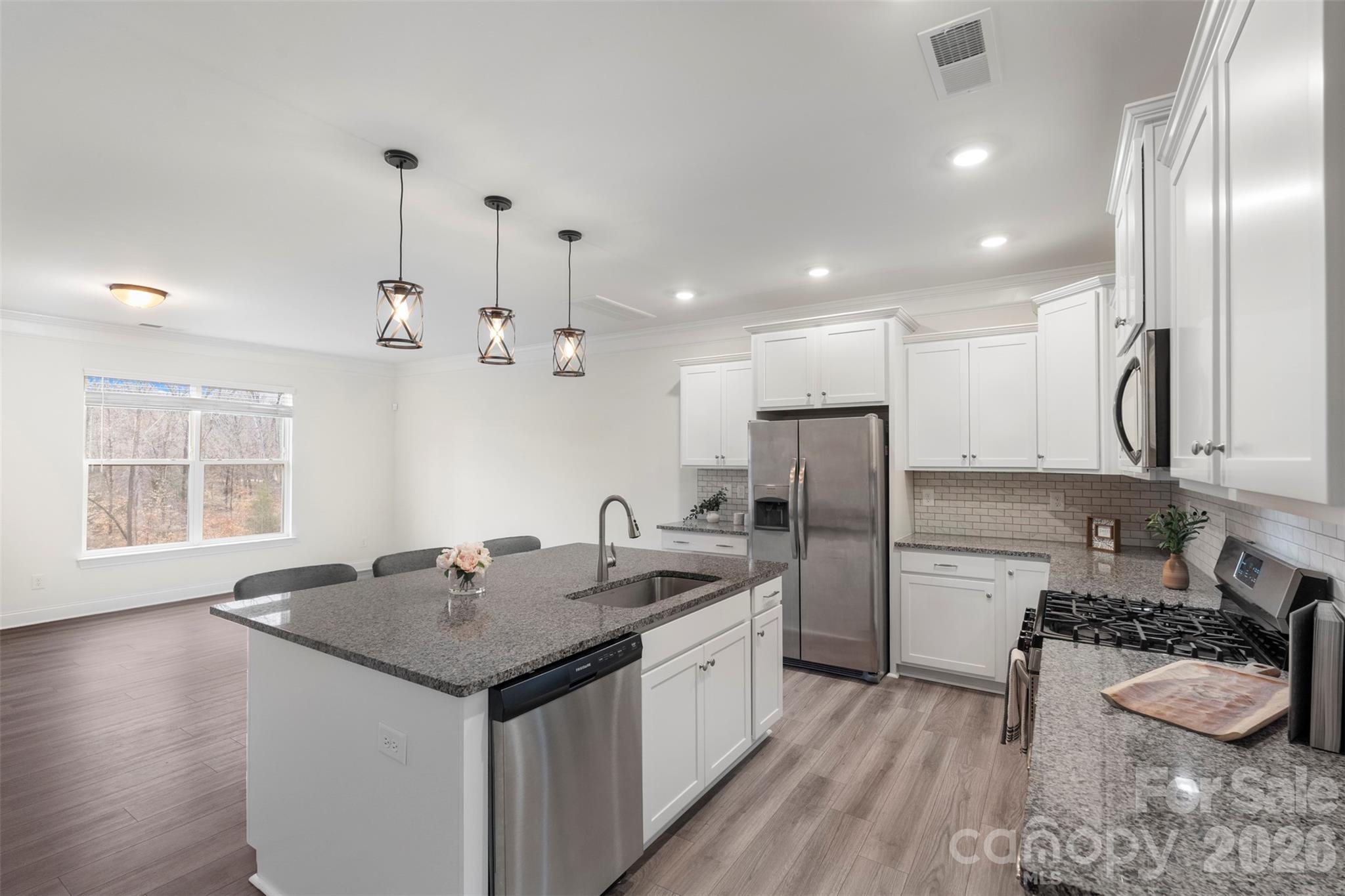 2109 Laurel Village Circle — Belmont