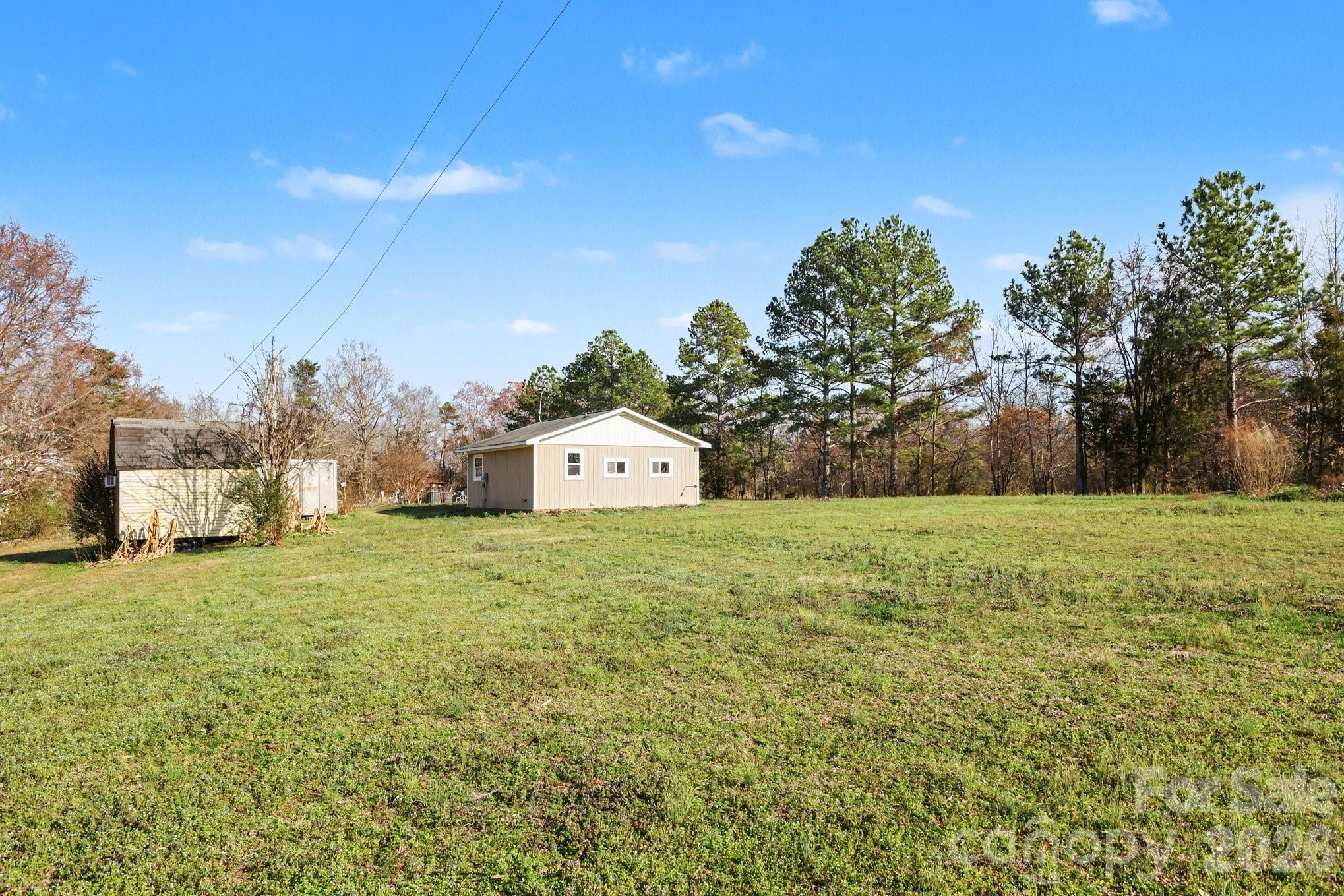 5647 Putuptoe Place — Norwood