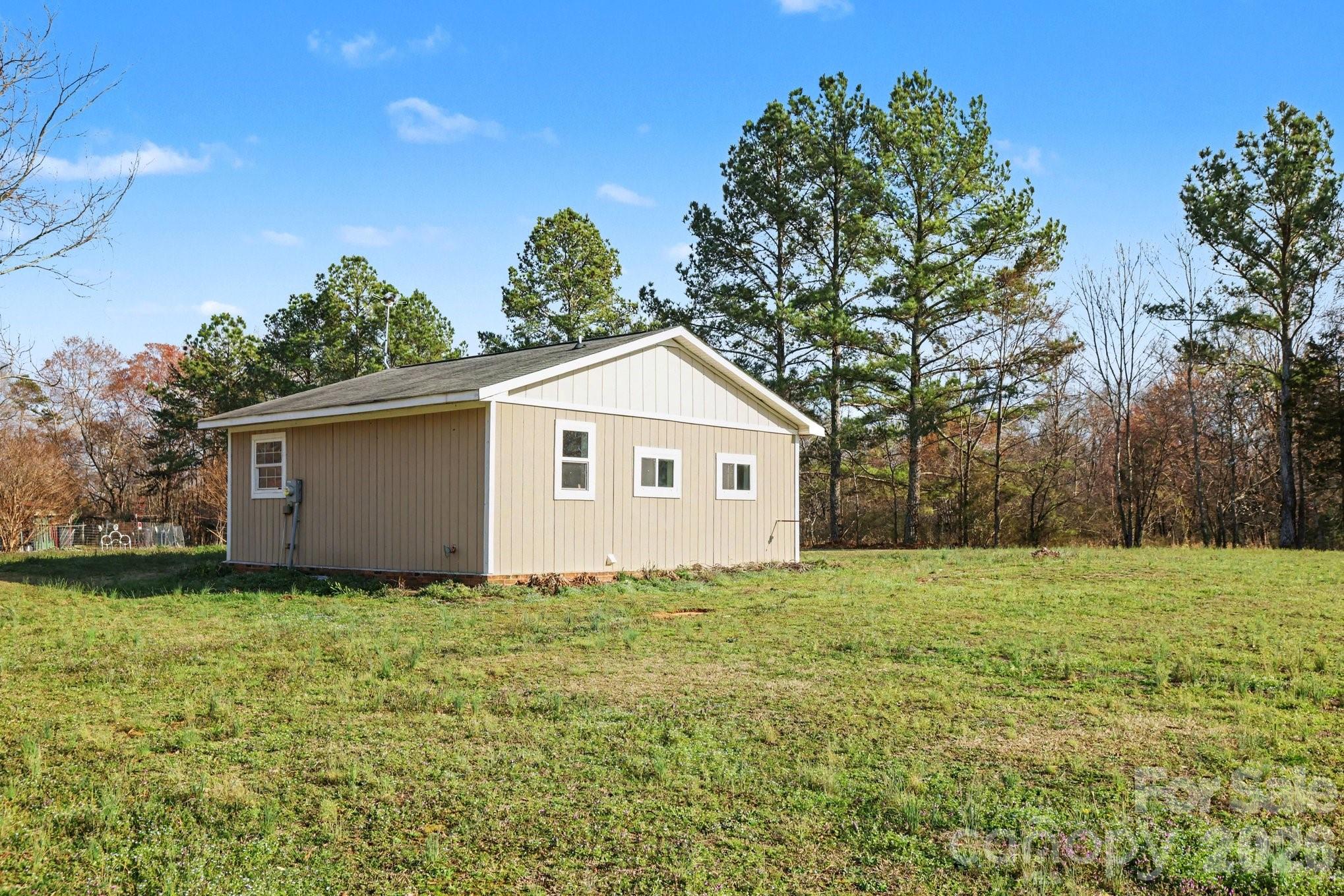 5647 Putuptoe Place — Norwood