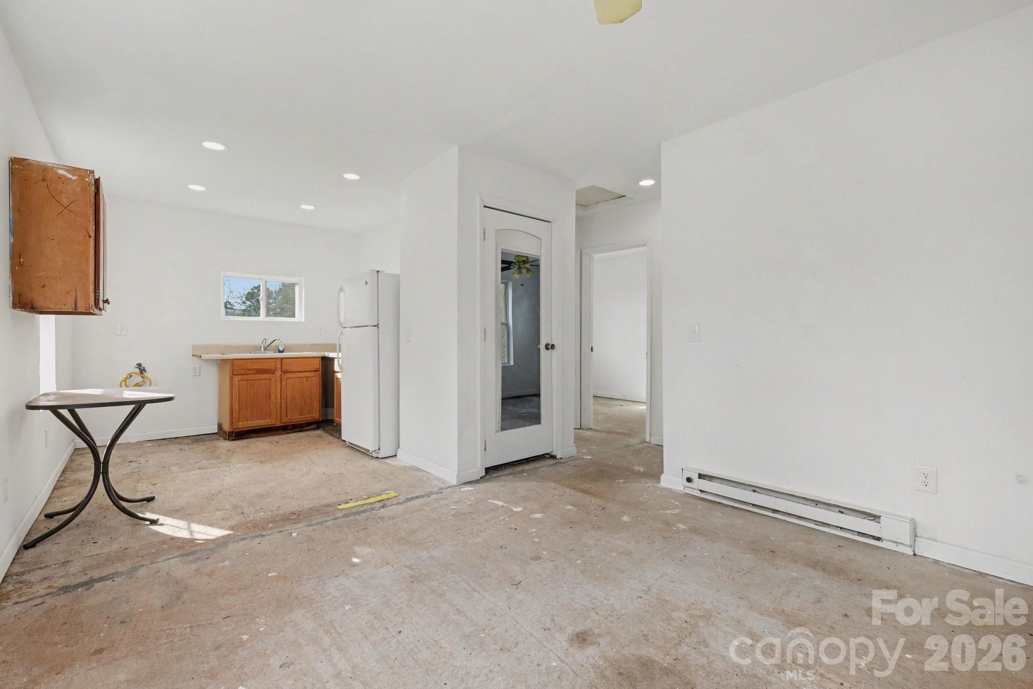 5647 Putuptoe Place — Norwood