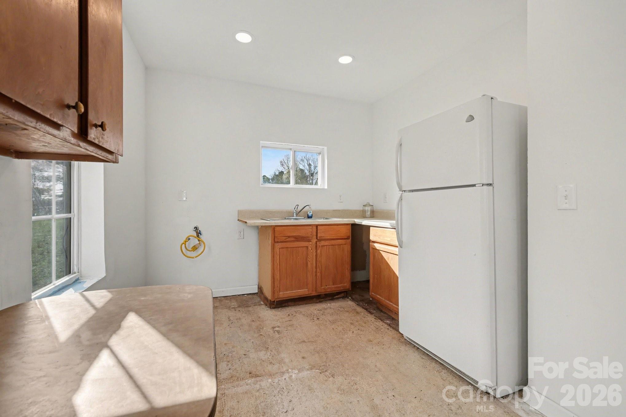 5647 Putuptoe Place — Norwood