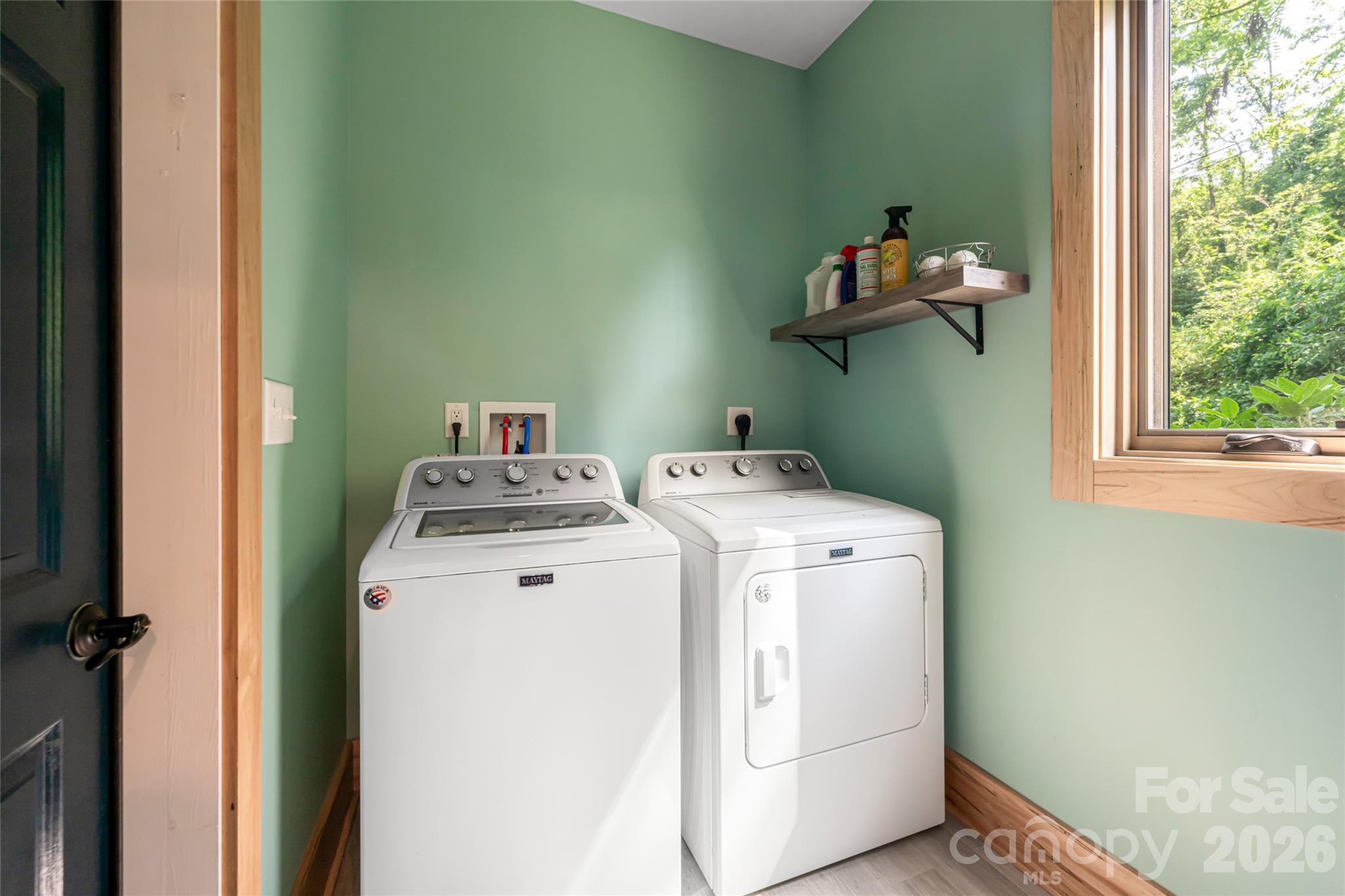 43 Upper Herron Cove Road — Weaverville