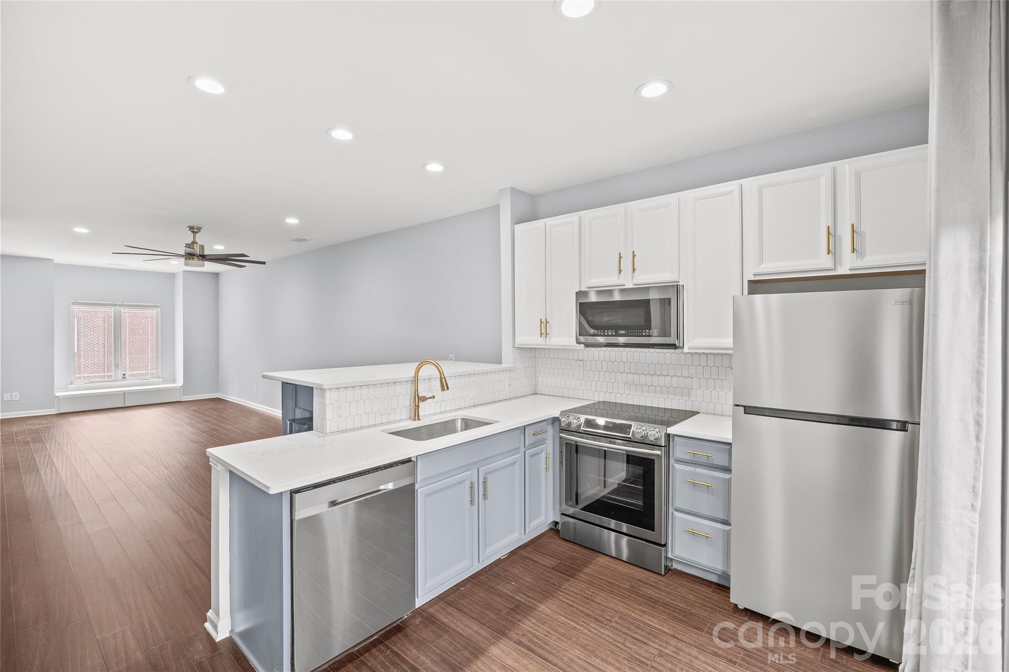 1229 Lalex Lane — Charlotte