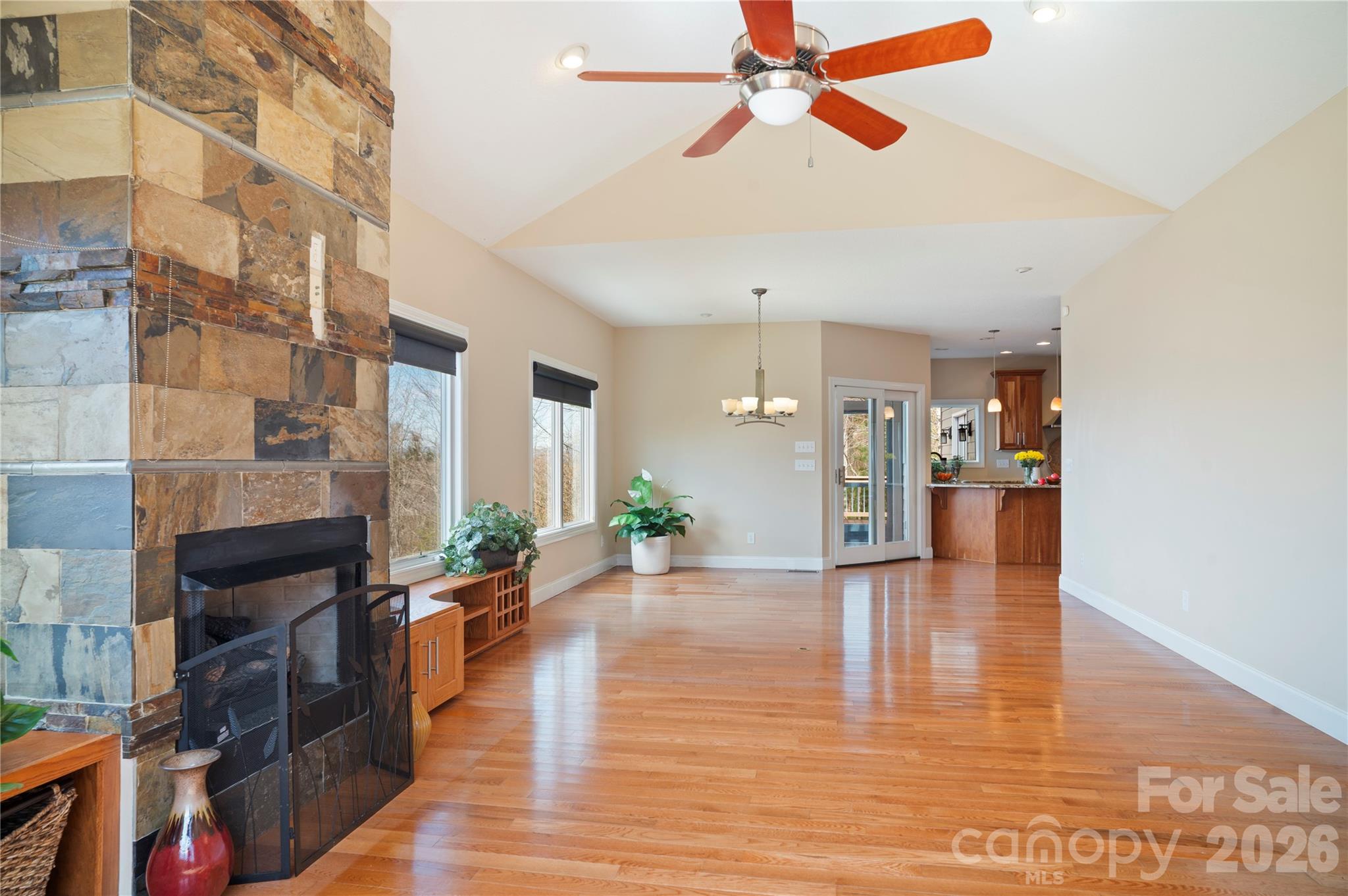 84 Deep Valley Lane — Hendersonville