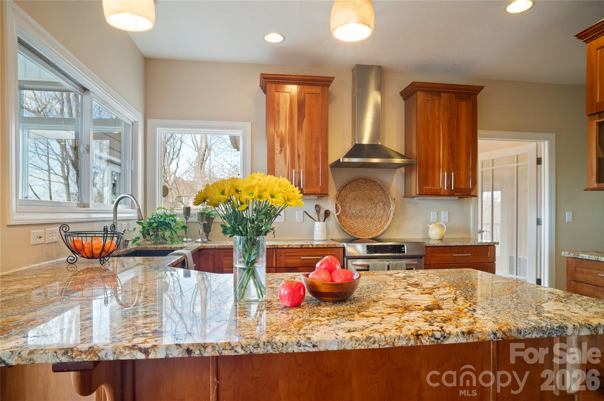84 Deep Valley Lane — Hendersonville