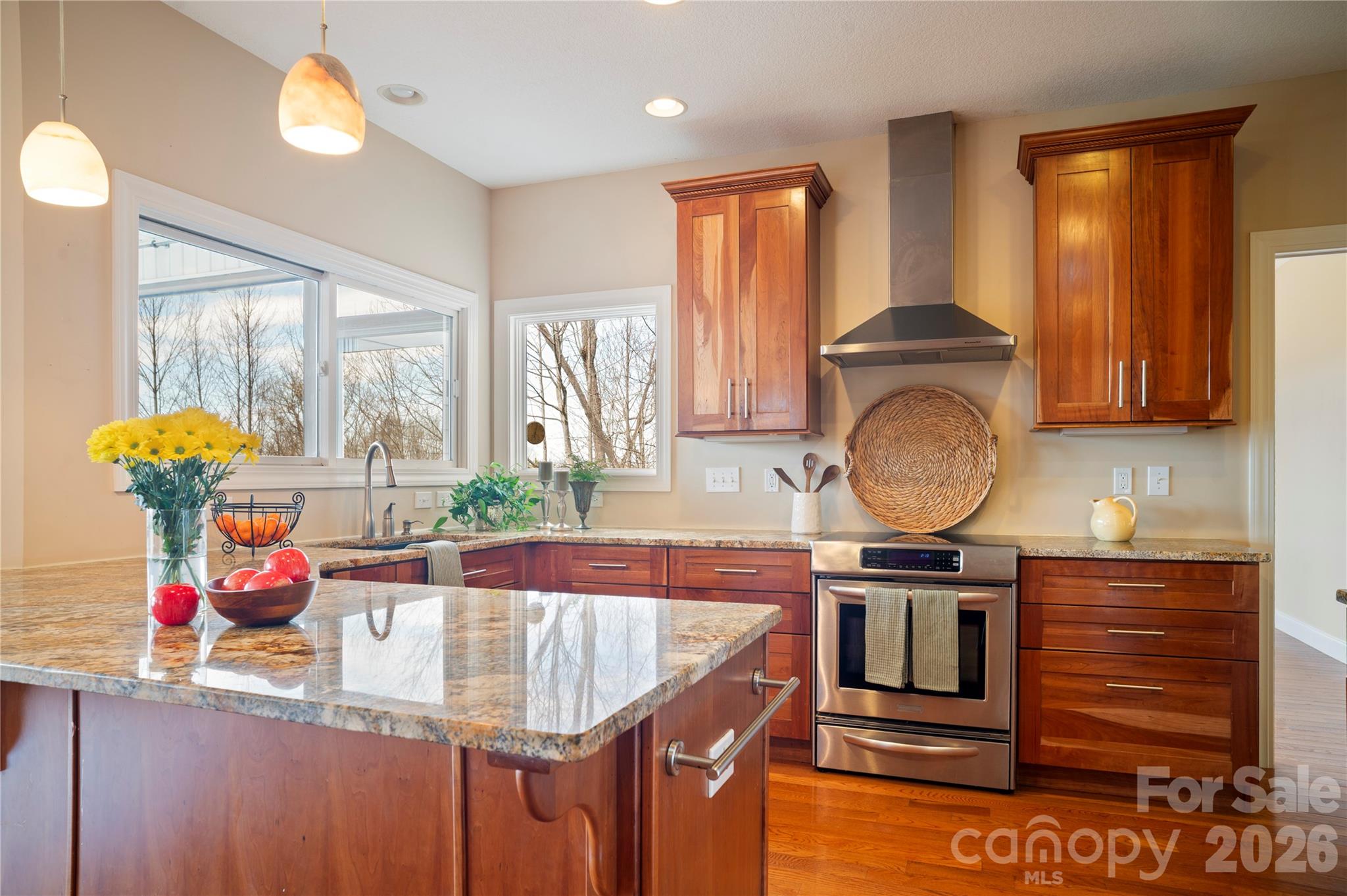 84 Deep Valley Lane — Hendersonville