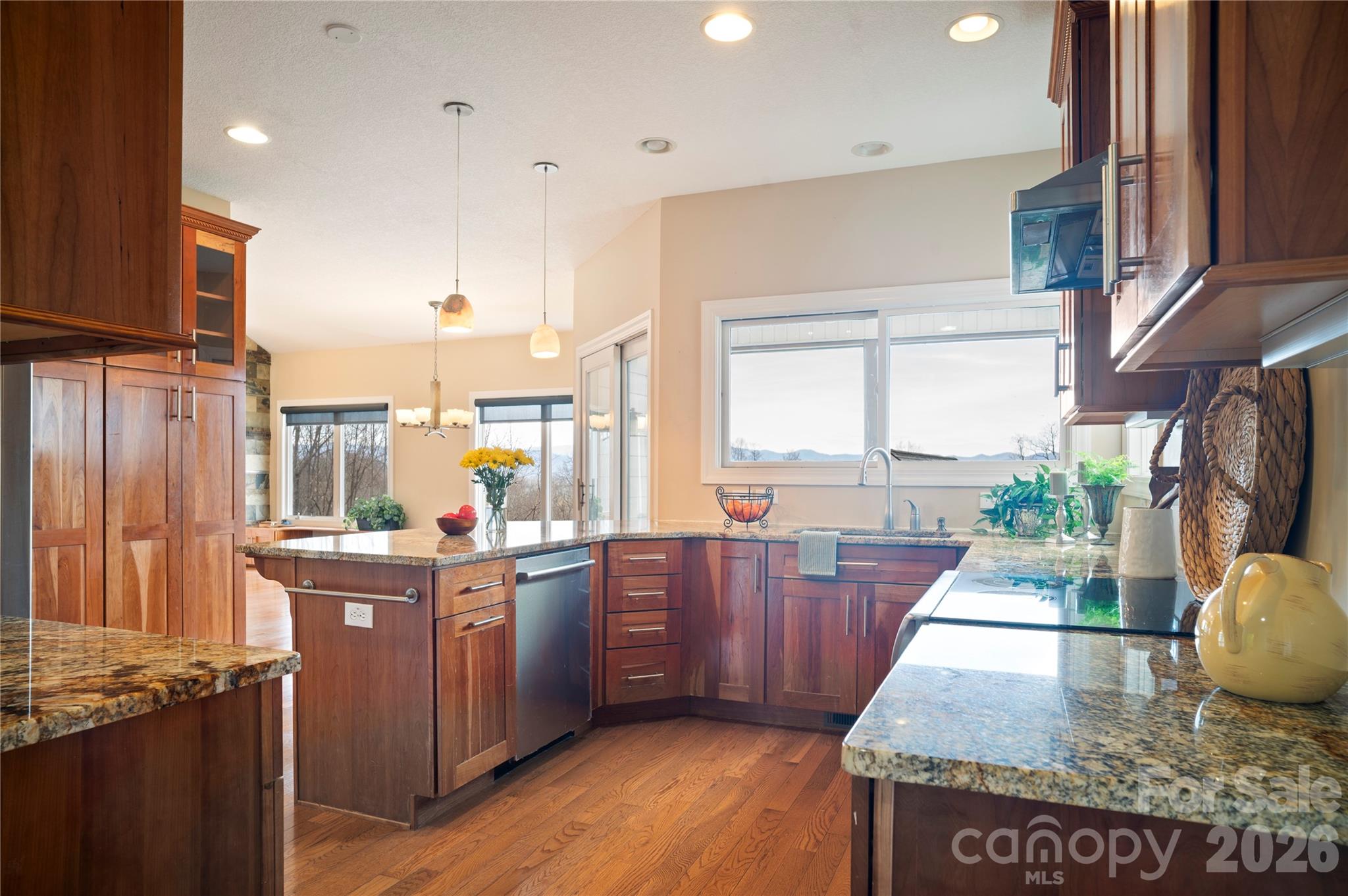 84 Deep Valley Lane — Hendersonville