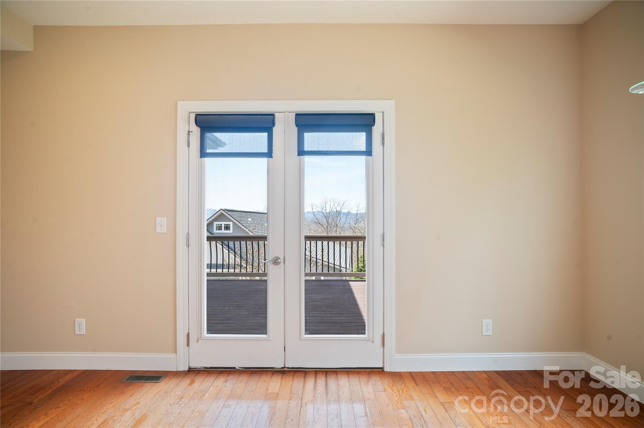 84 Deep Valley Lane — Hendersonville