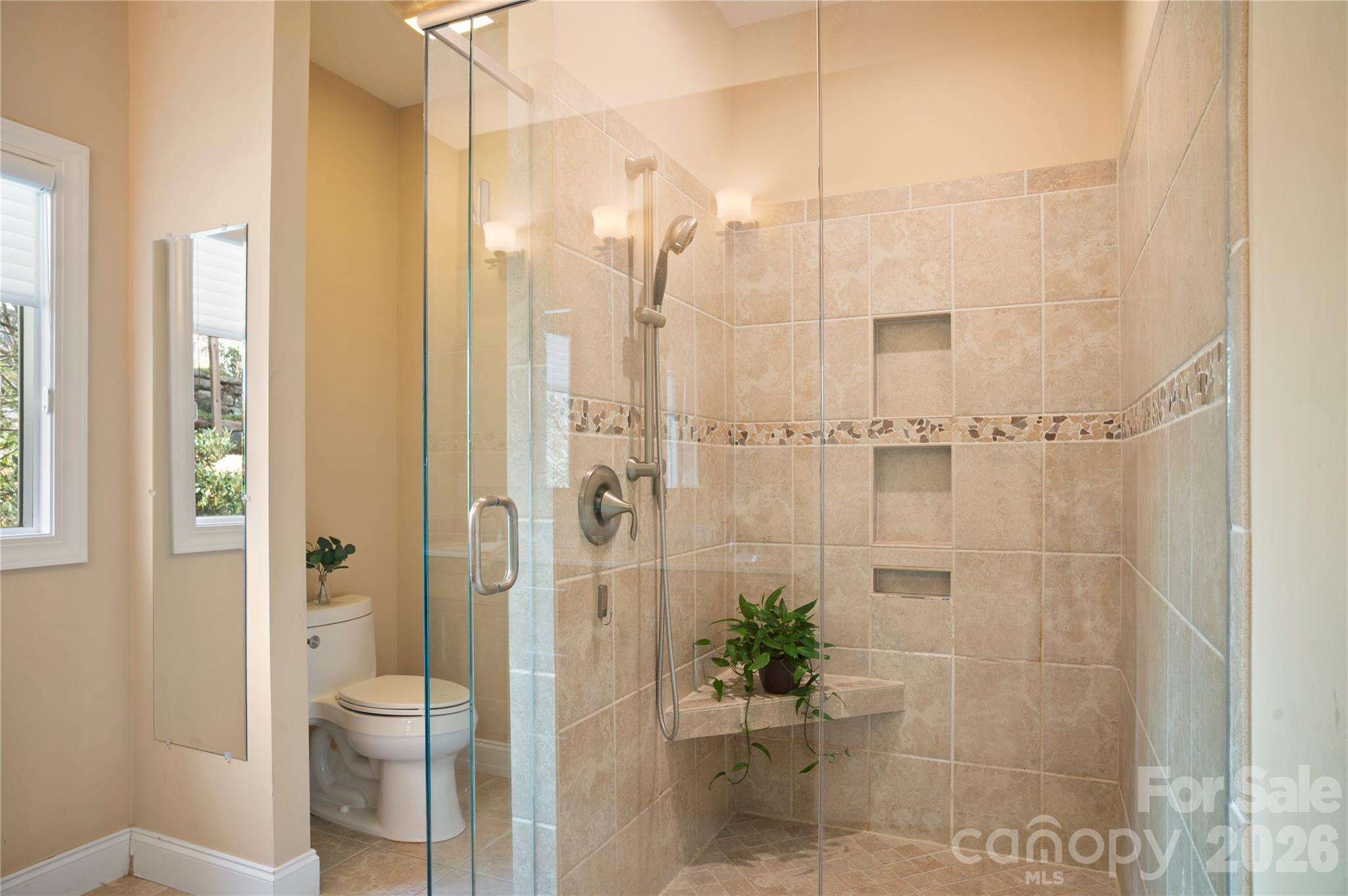 84 Deep Valley Lane — Hendersonville