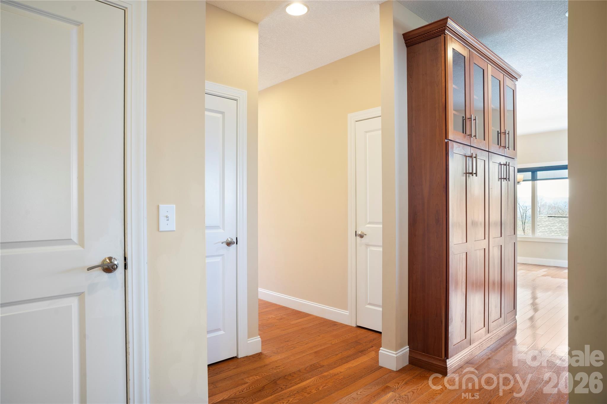 84 Deep Valley Lane — Hendersonville