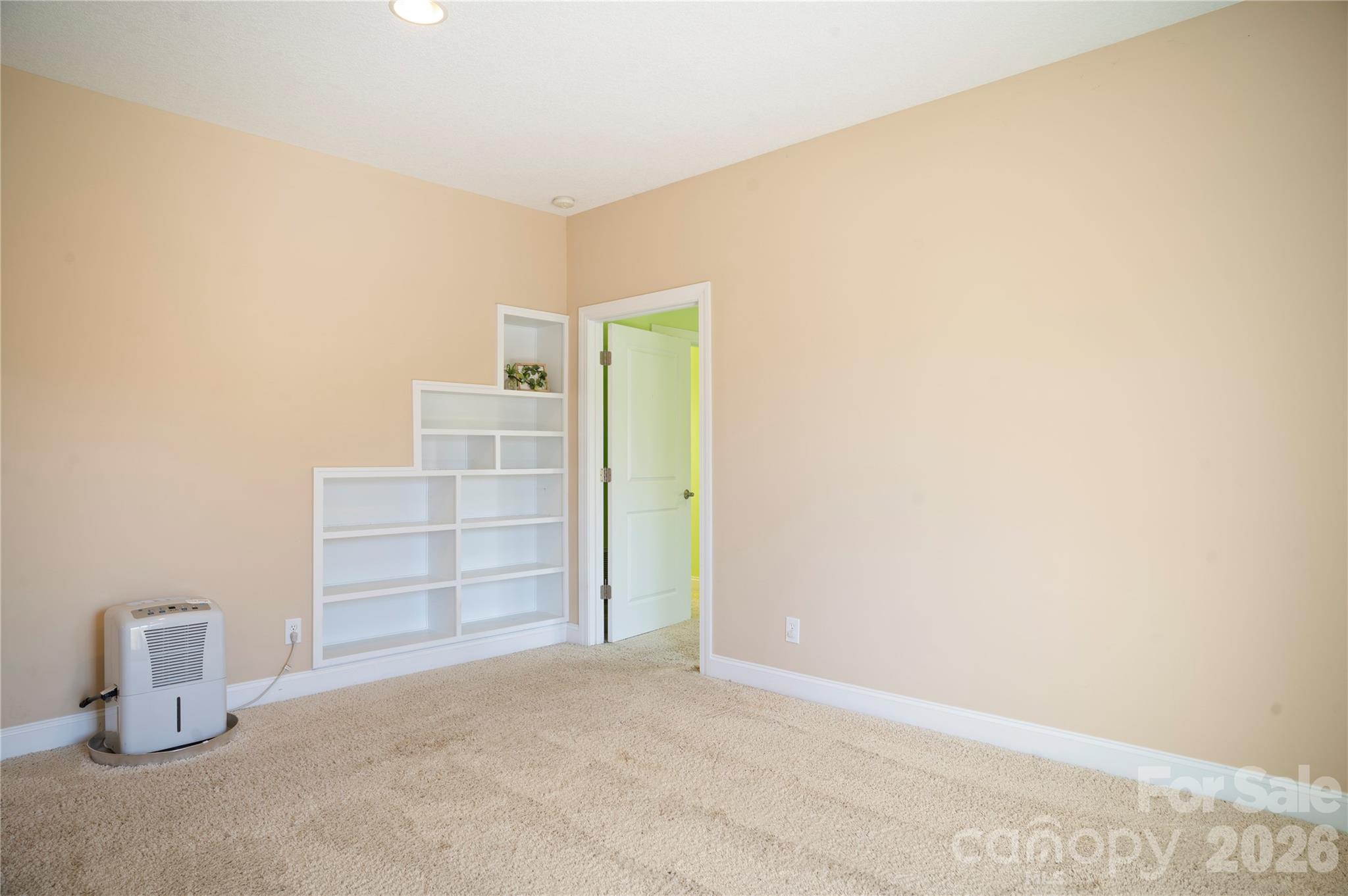 84 Deep Valley Lane — Hendersonville