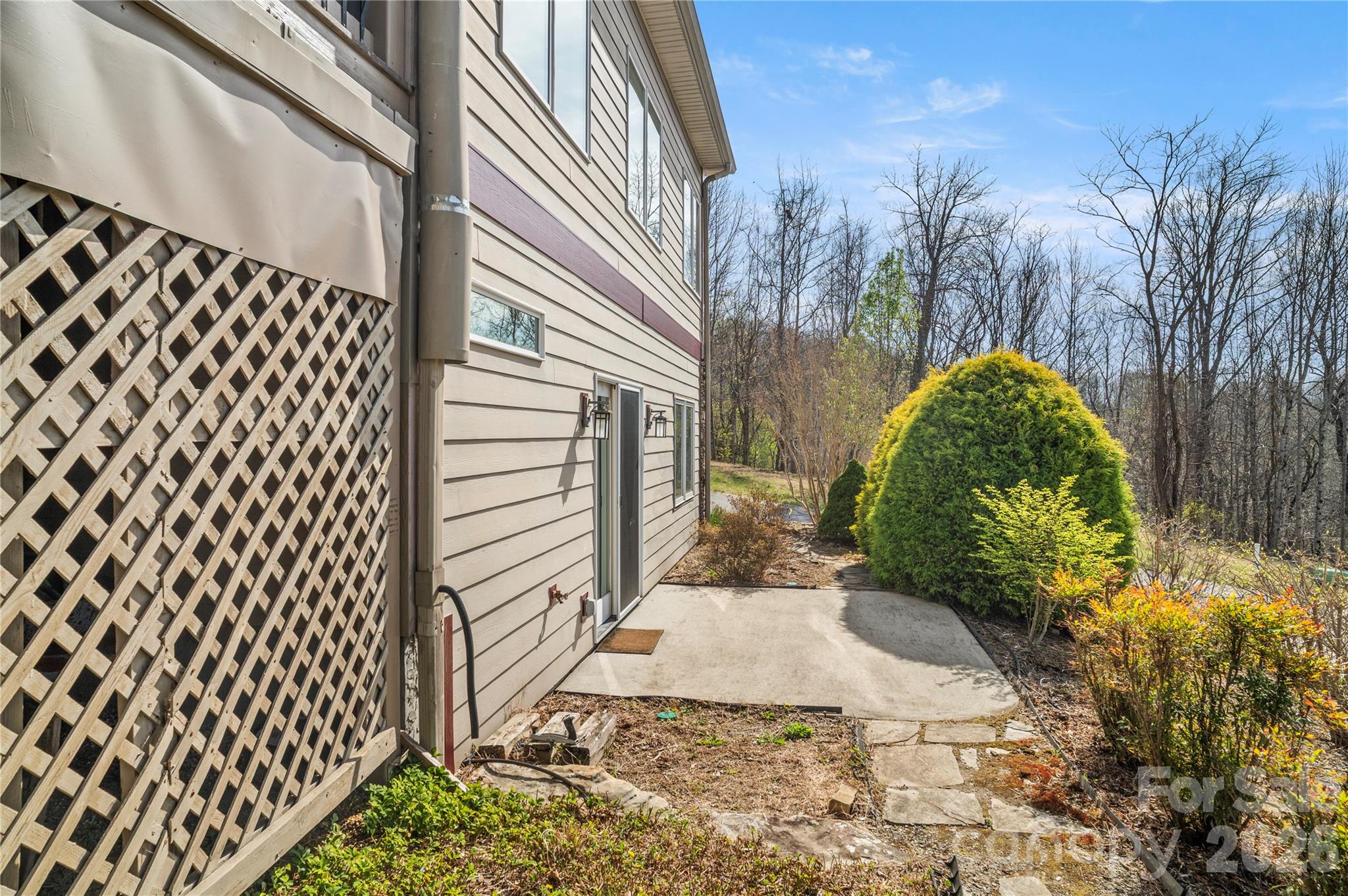 84 Deep Valley Lane — Hendersonville