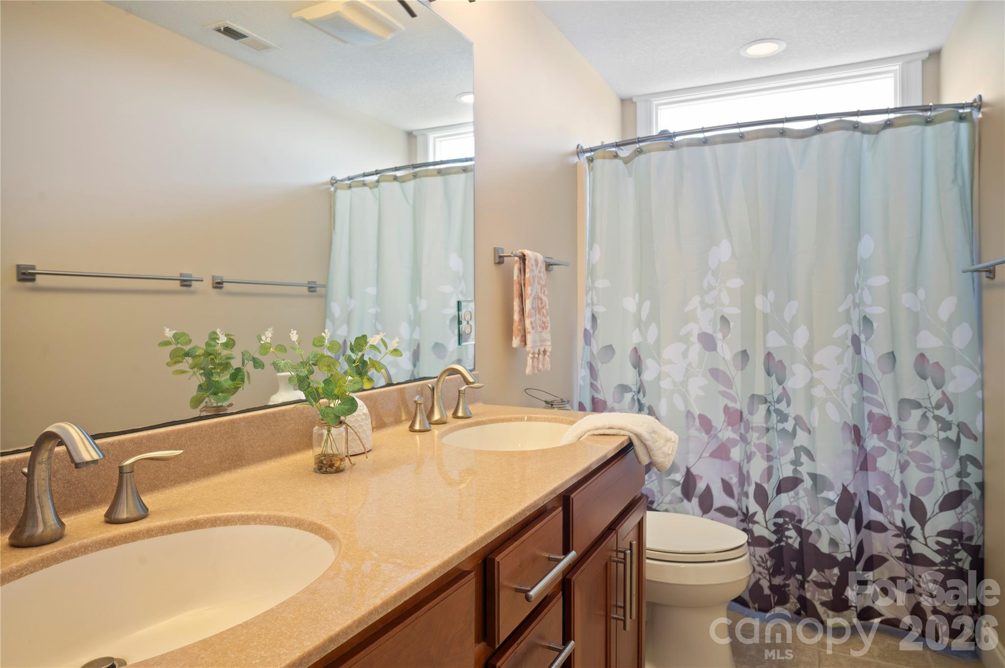 84 Deep Valley Lane — Hendersonville