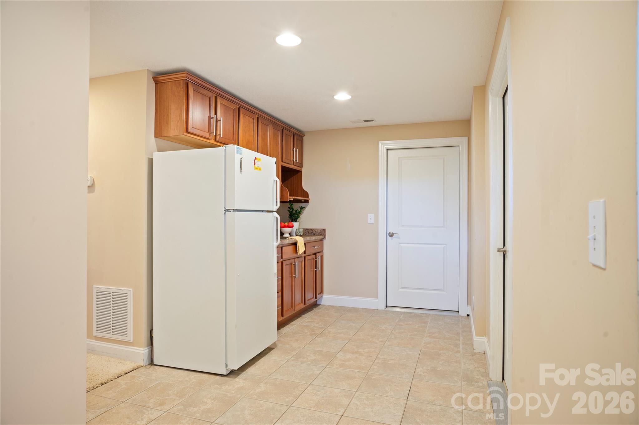 84 Deep Valley Lane — Hendersonville