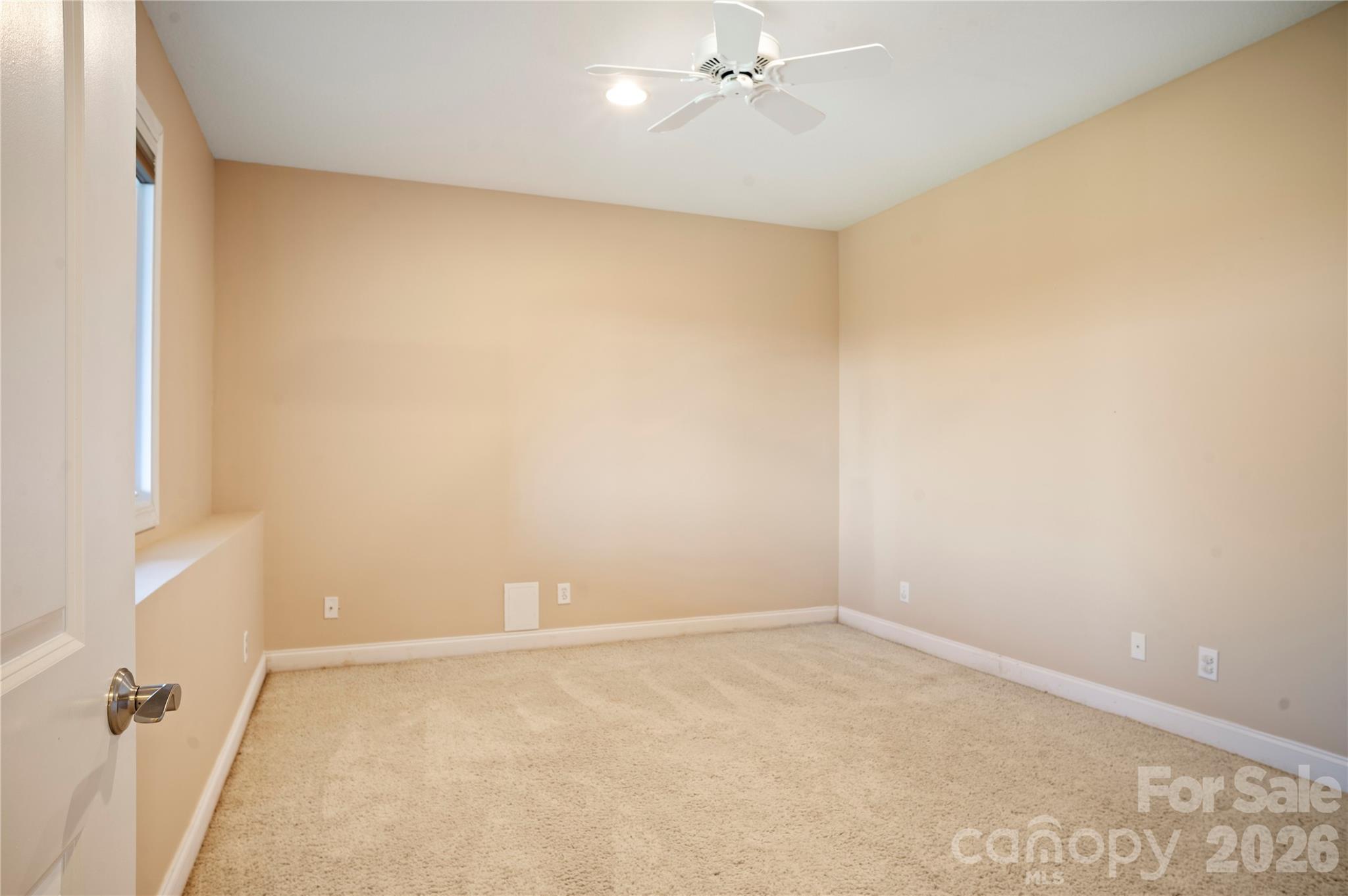 84 Deep Valley Lane — Hendersonville