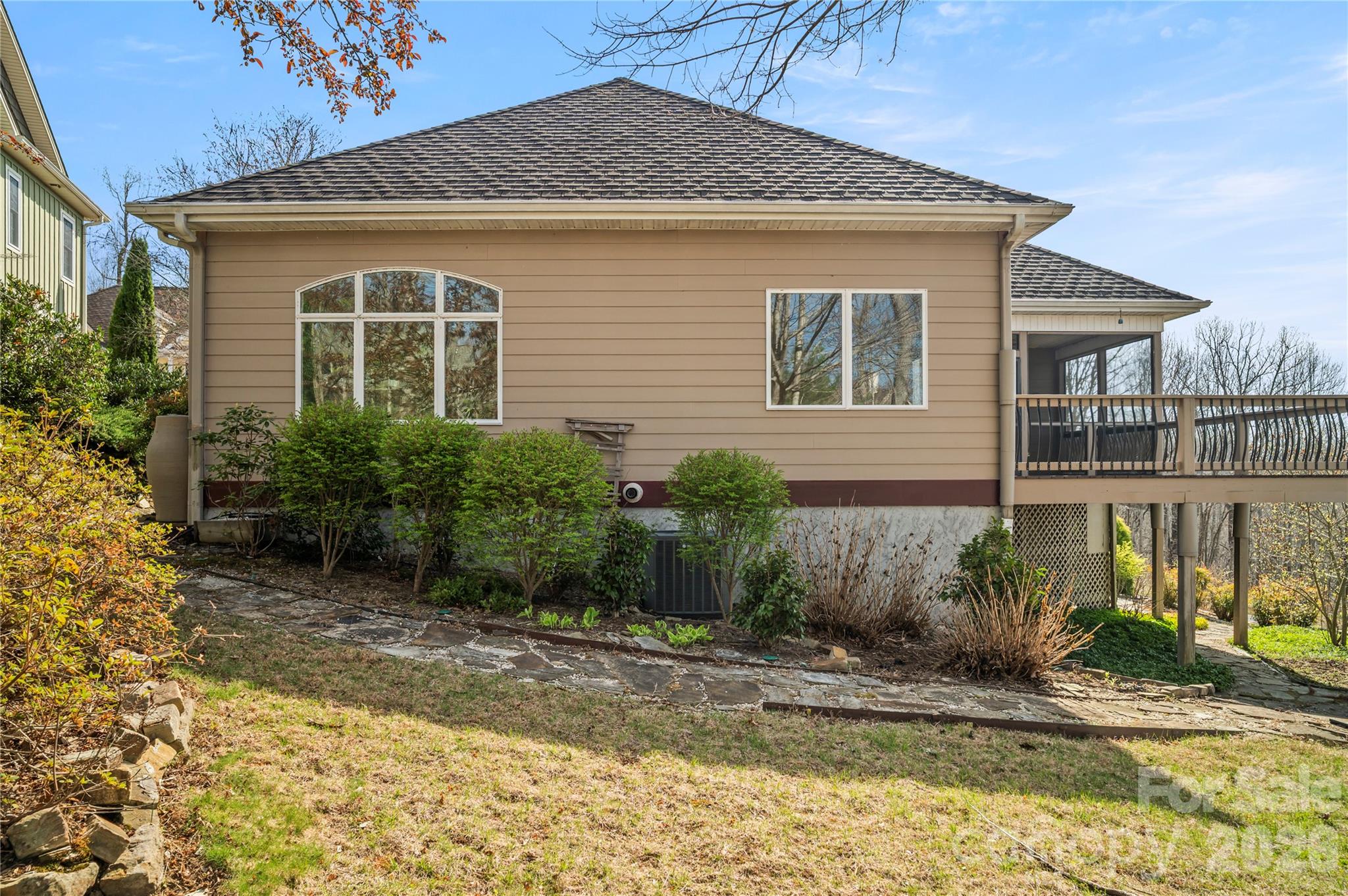 84 Deep Valley Lane — Hendersonville