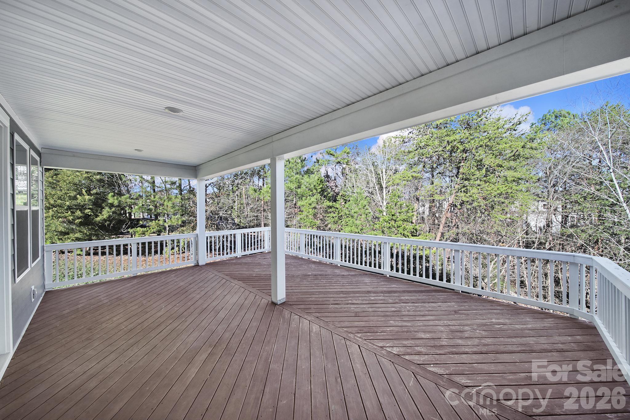 3509 Aqua Point Drive — York