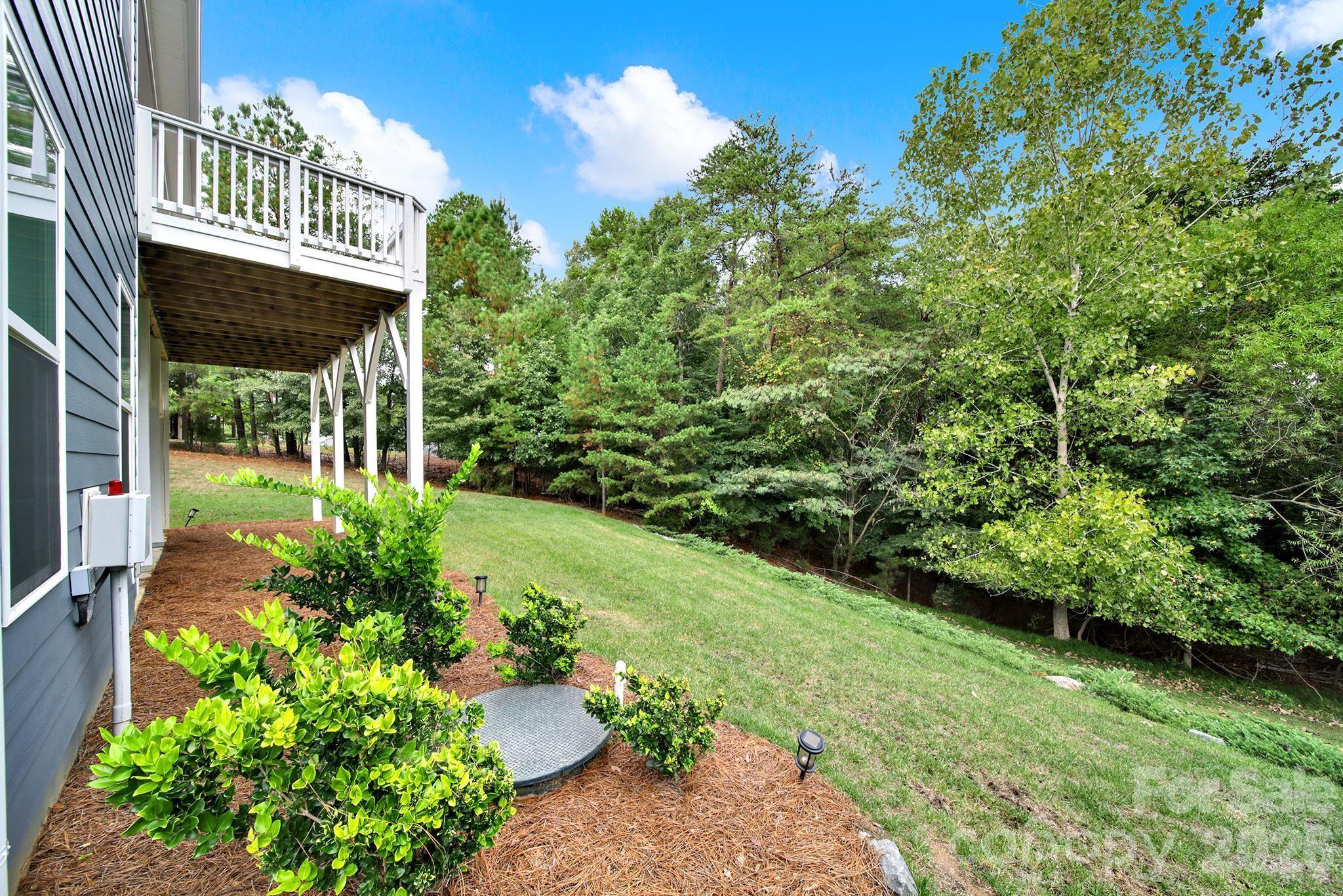 3509 Aqua Point Drive — York
