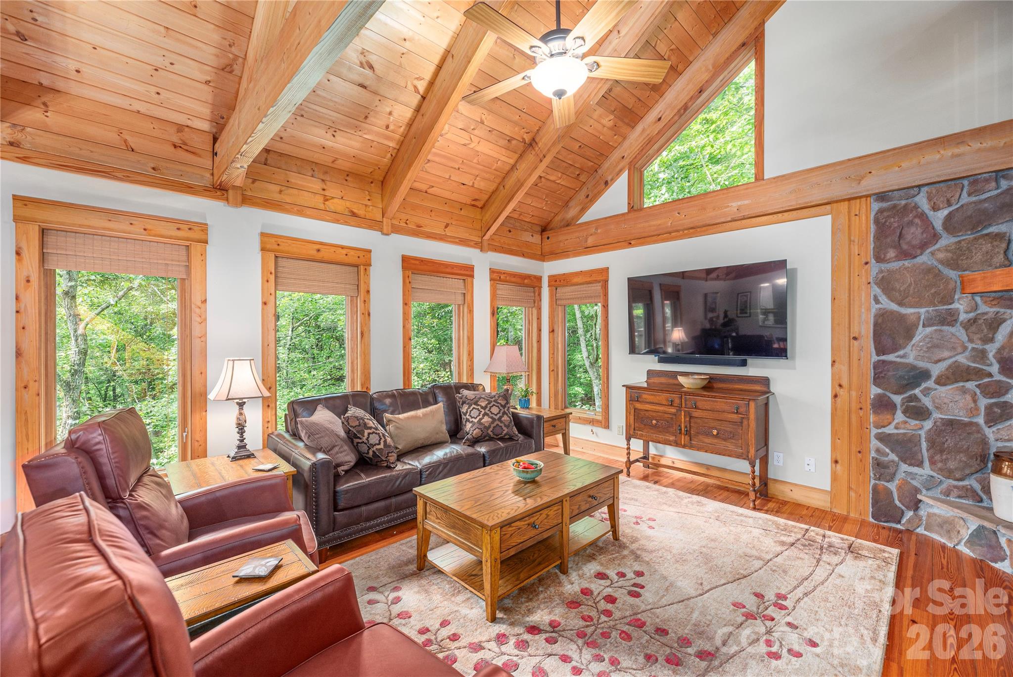 116 Ivy Road — Mills River