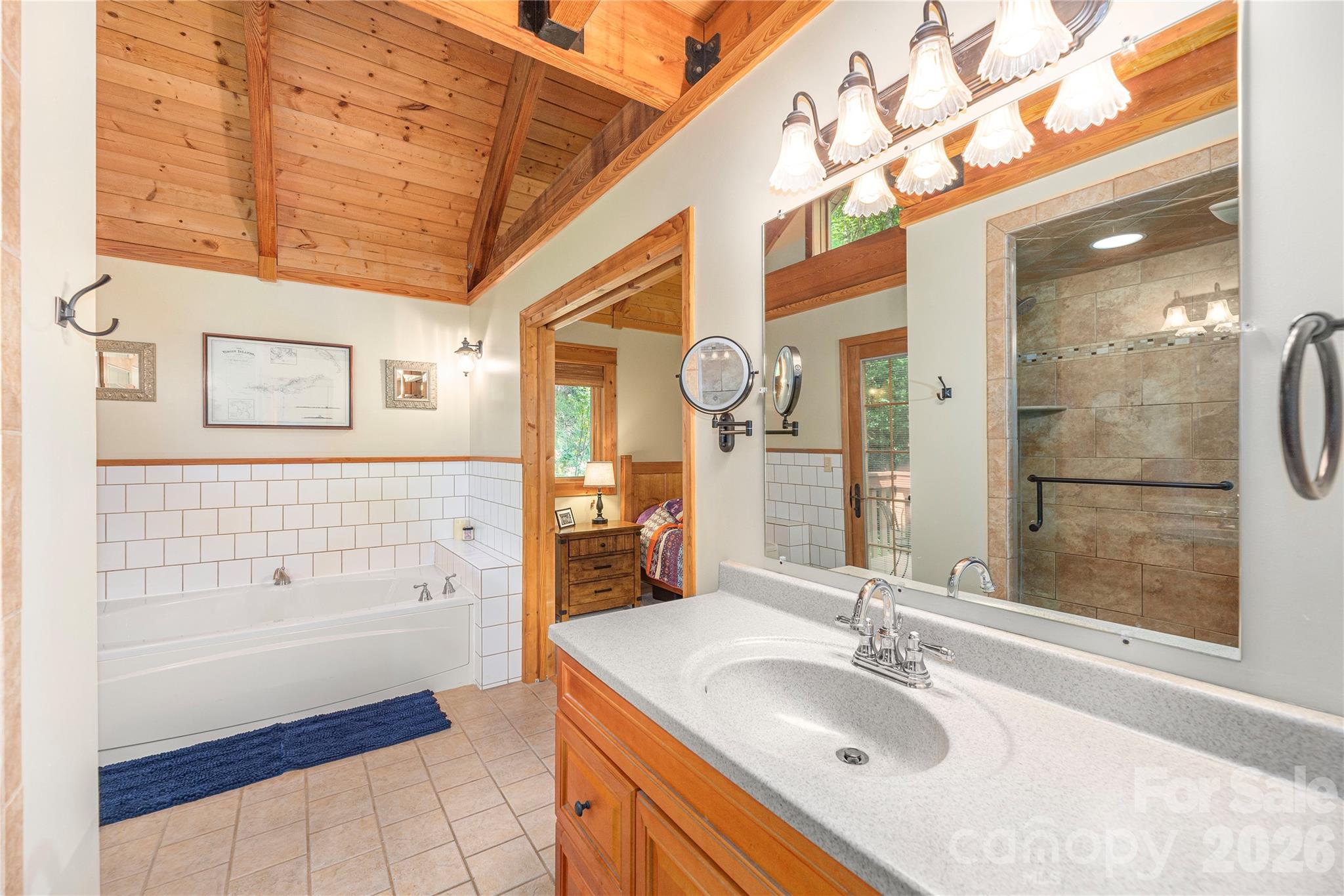 116 Ivy Road — Mills River