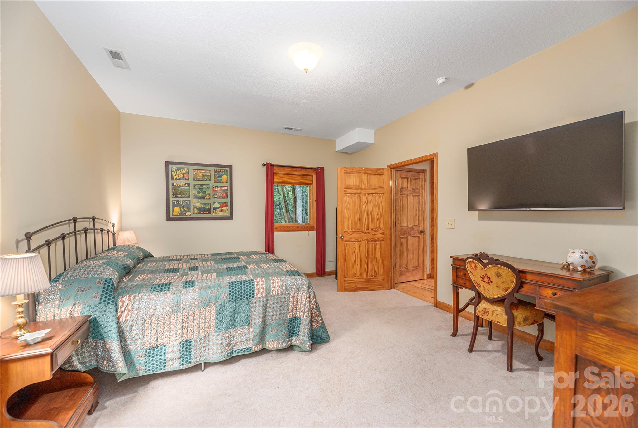 116 Ivy Road — Mills River
