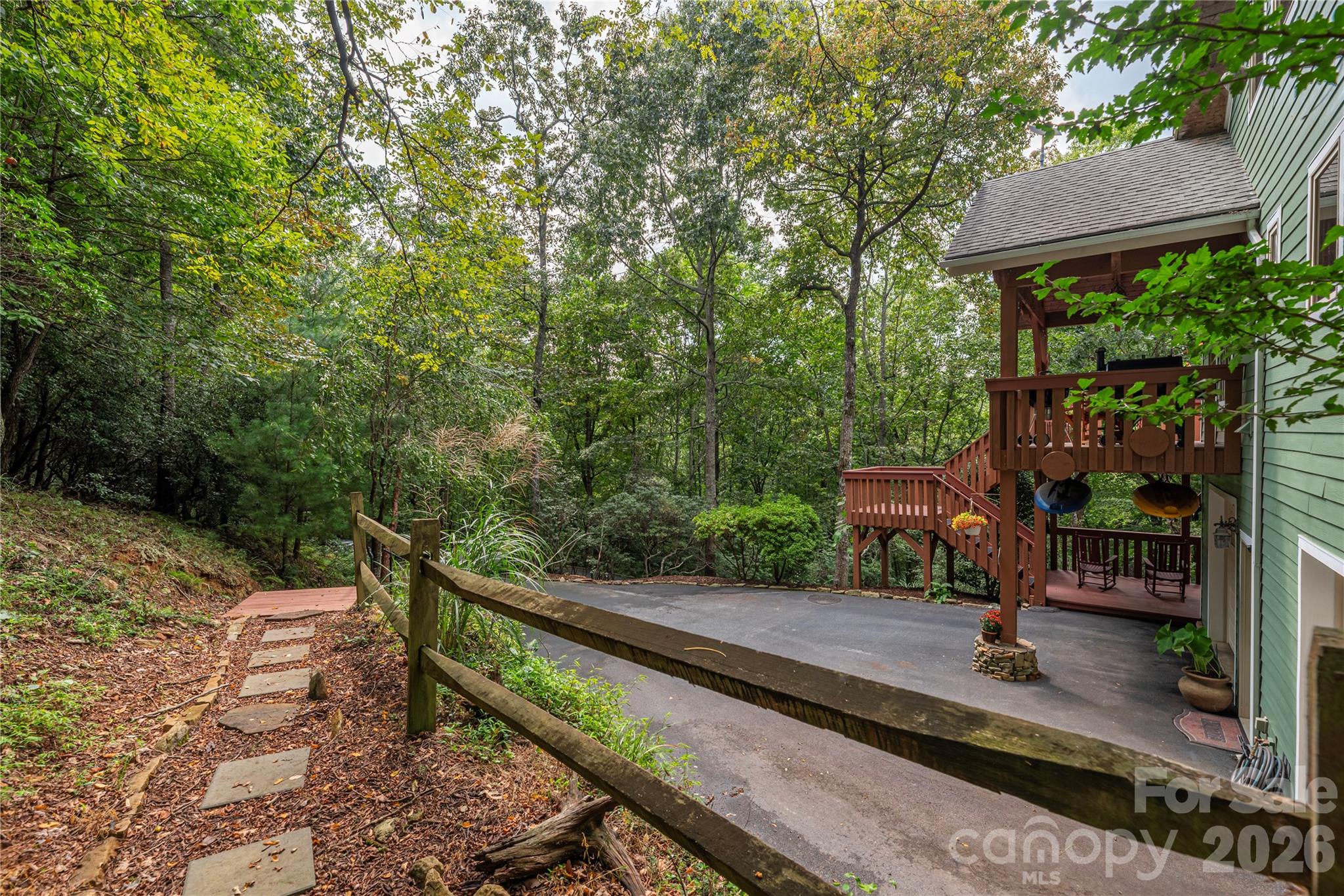 116 Ivy Road — Mills River
