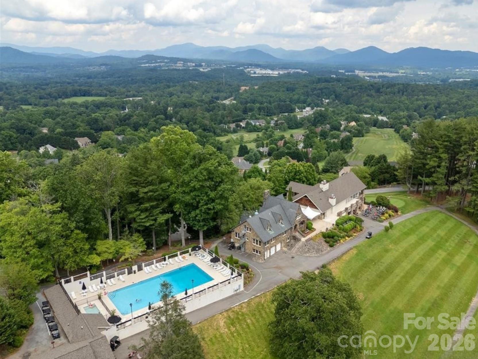 116 Ivy Road — Mills River