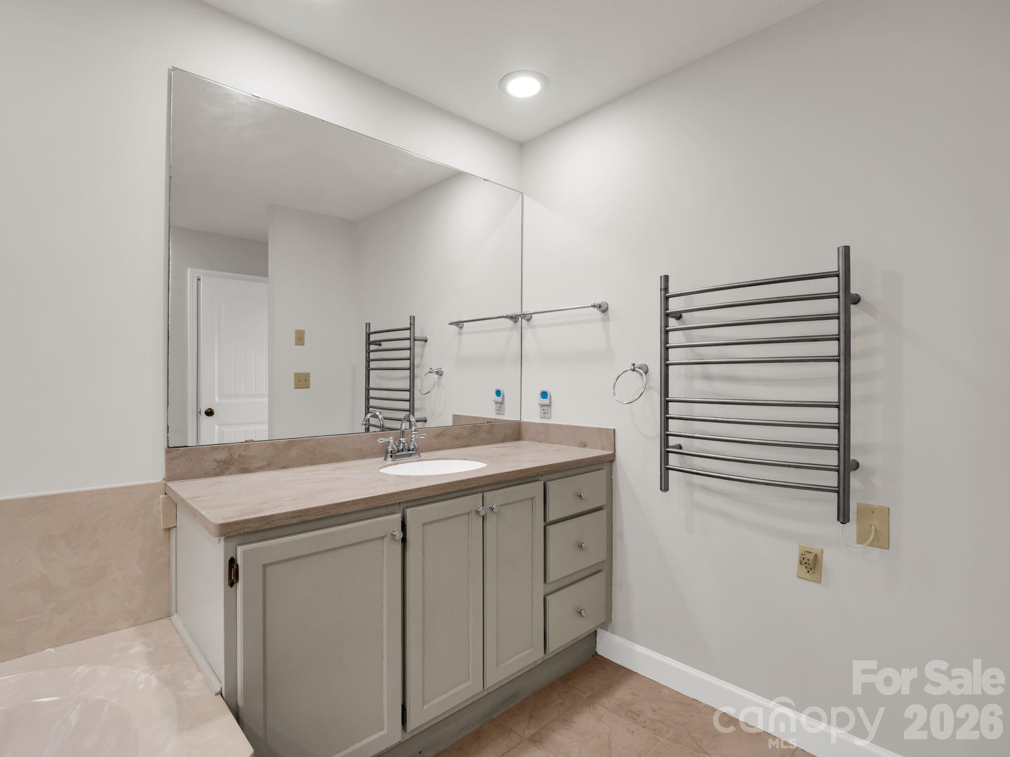 303 Golfside Drive — Flat Rock