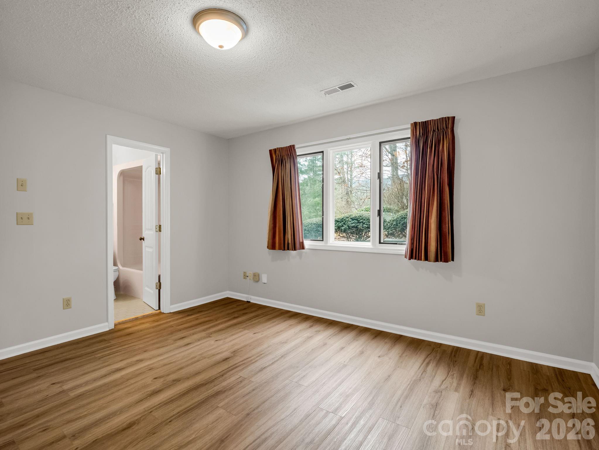 303 Golfside Drive — Flat Rock