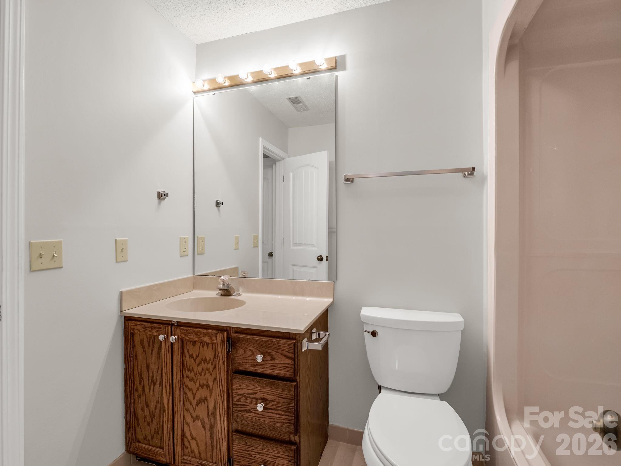 303 Golfside Drive — Flat Rock