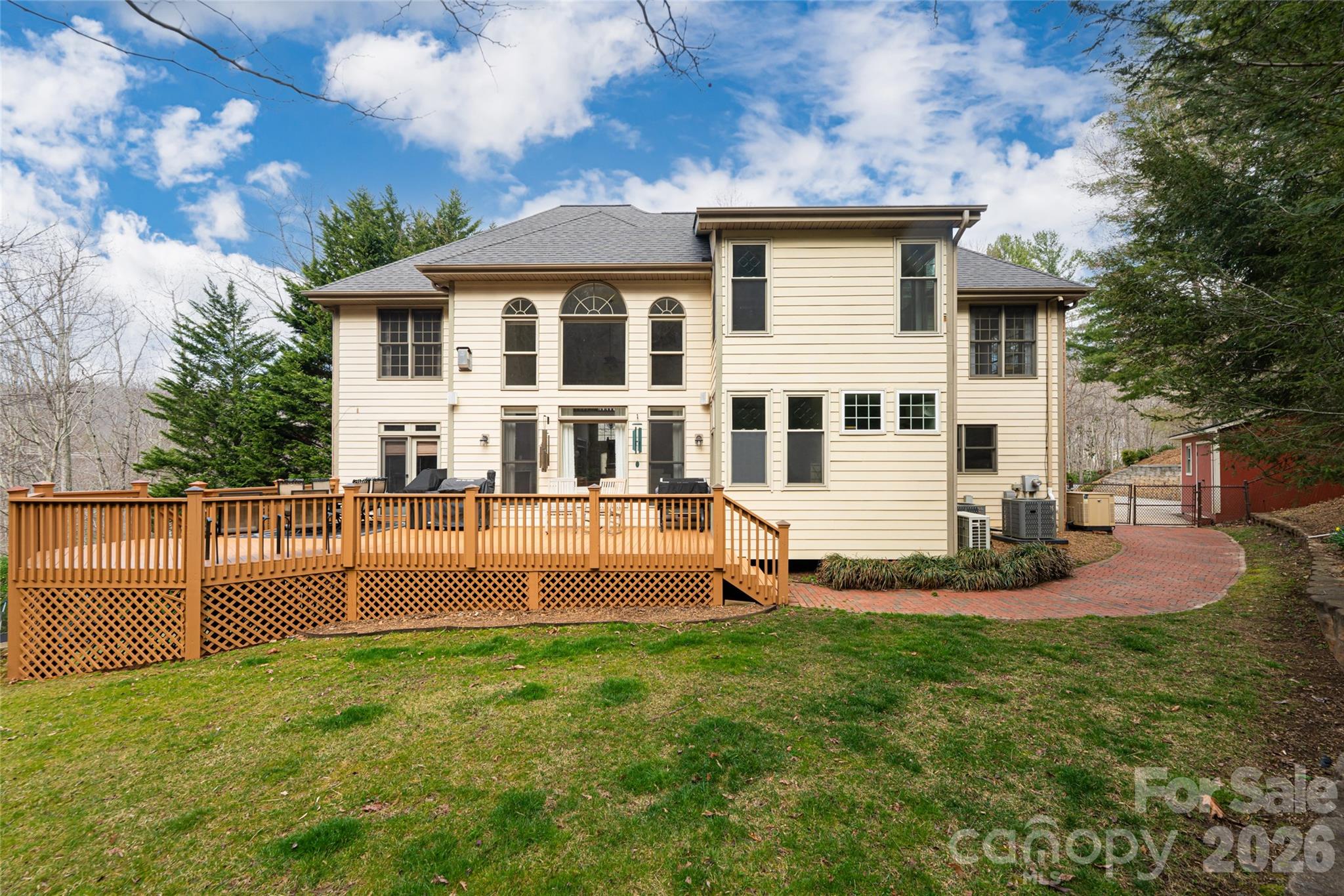 39 Windover Drive — Asheville