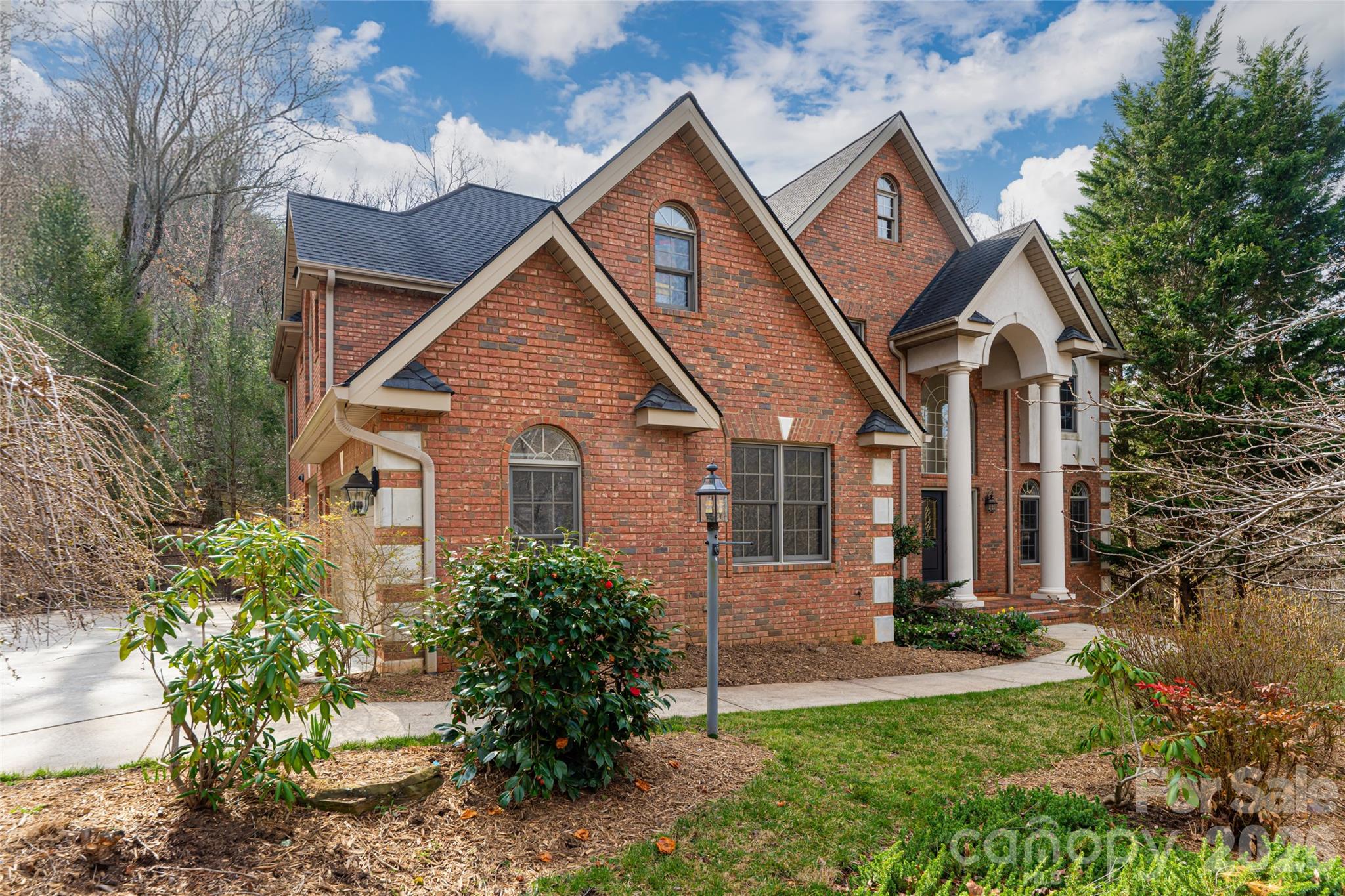 39 Windover Drive — Asheville