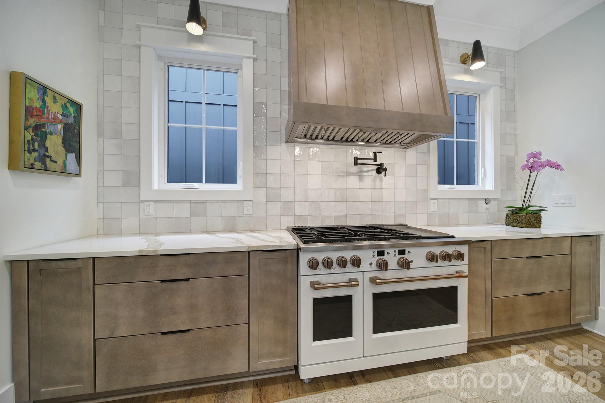 911 Laurel Creek Lane — Charlotte