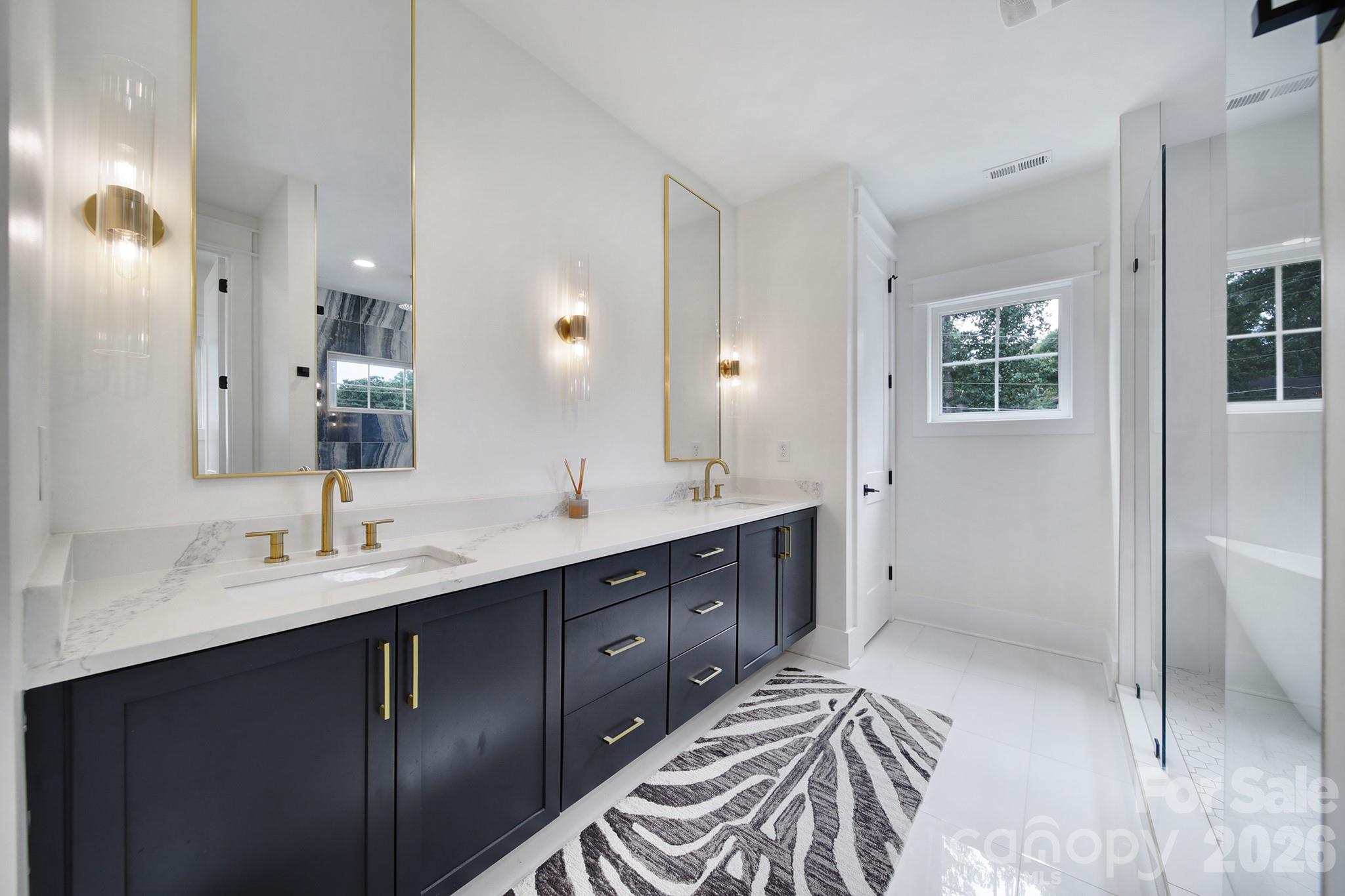 911 Laurel Creek Lane — Charlotte