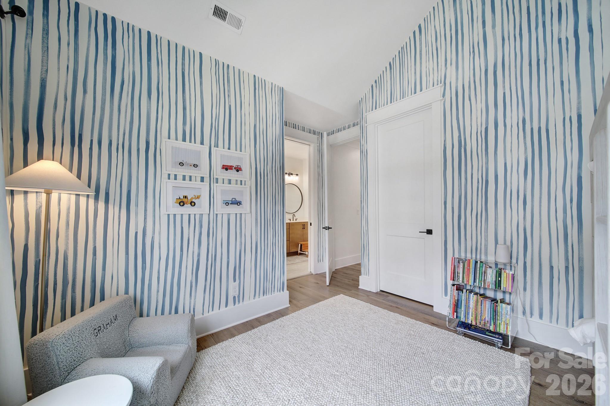 911 Laurel Creek Lane — Charlotte