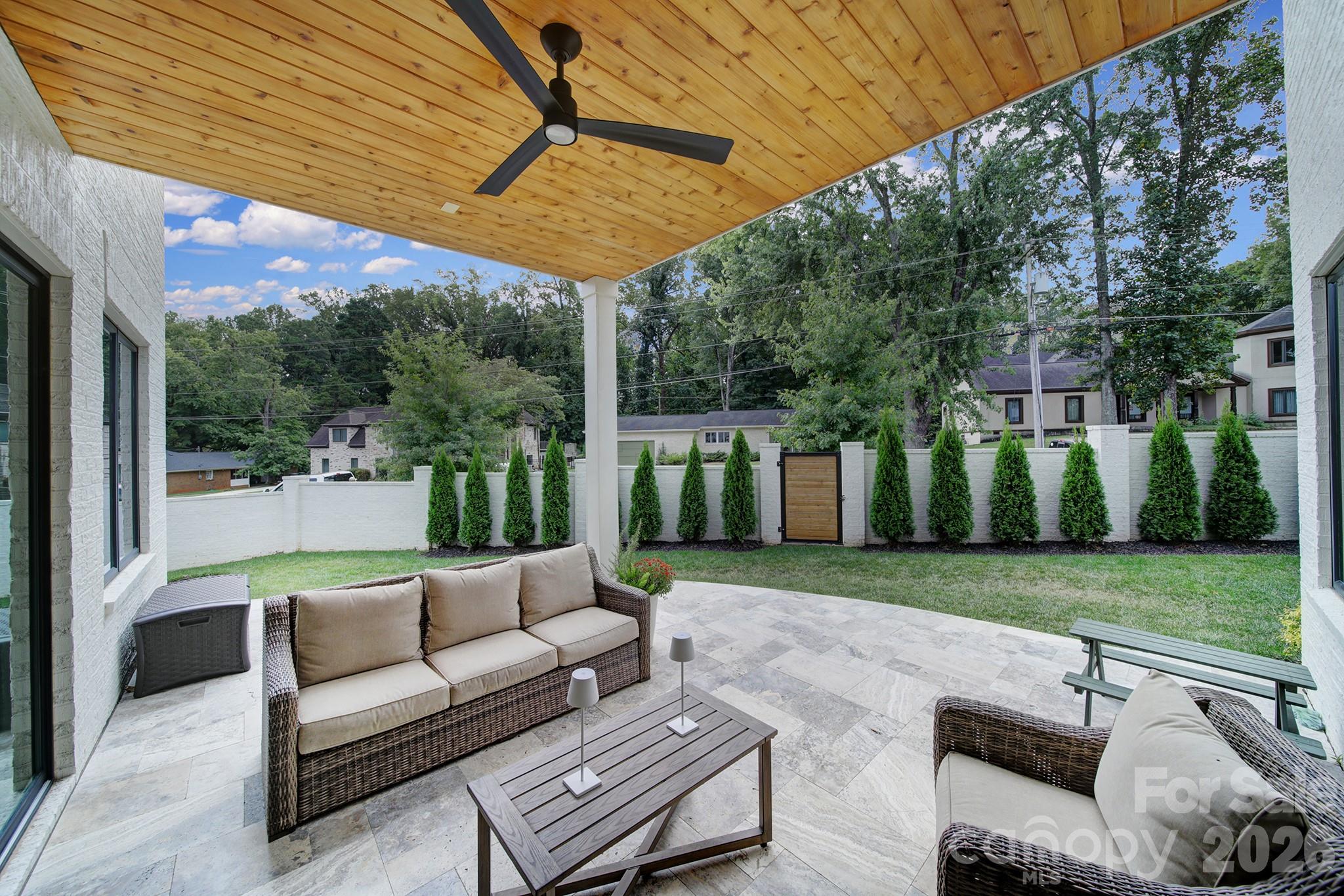 911 Laurel Creek Lane — Charlotte