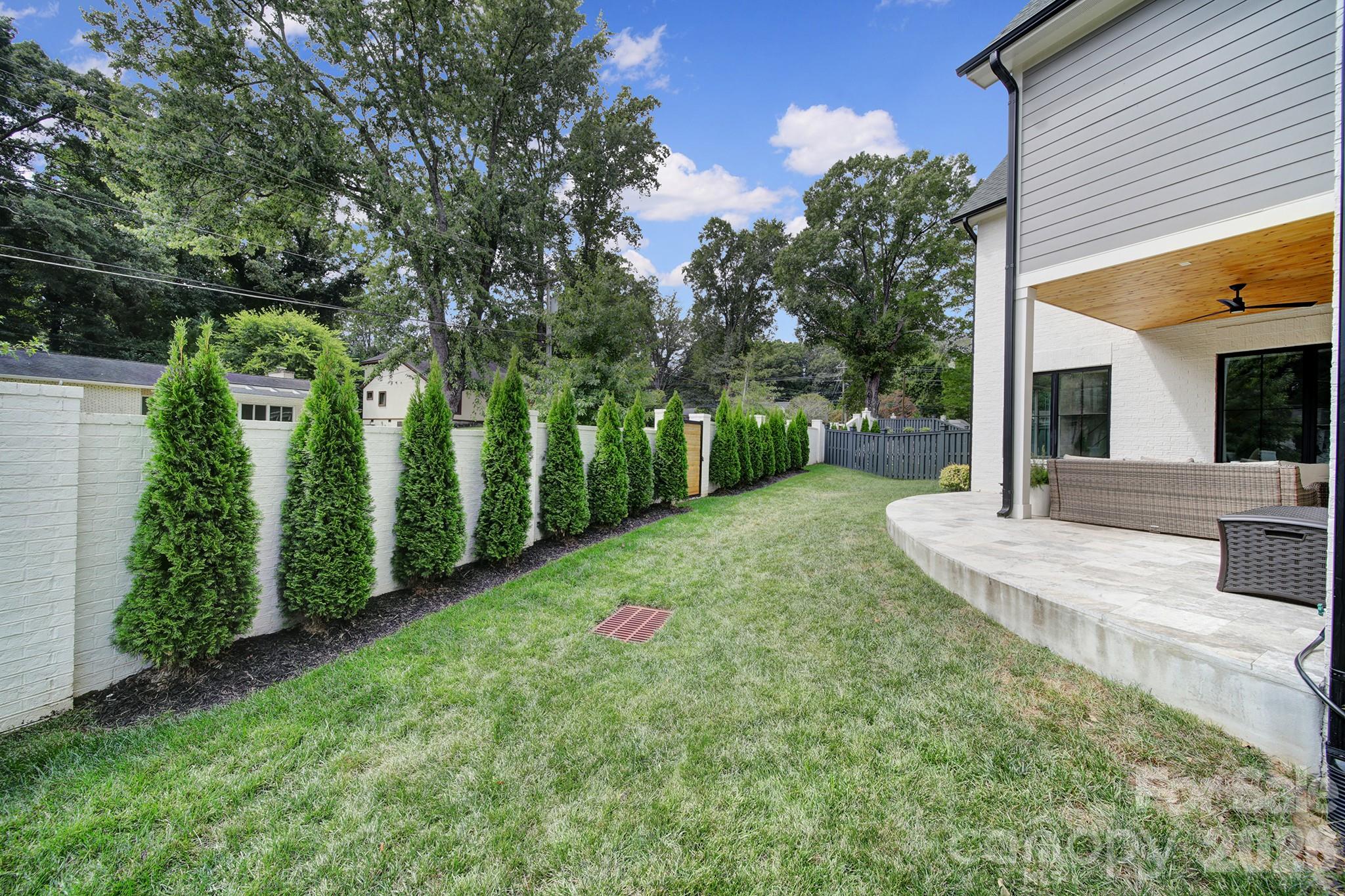911 Laurel Creek Lane — Charlotte