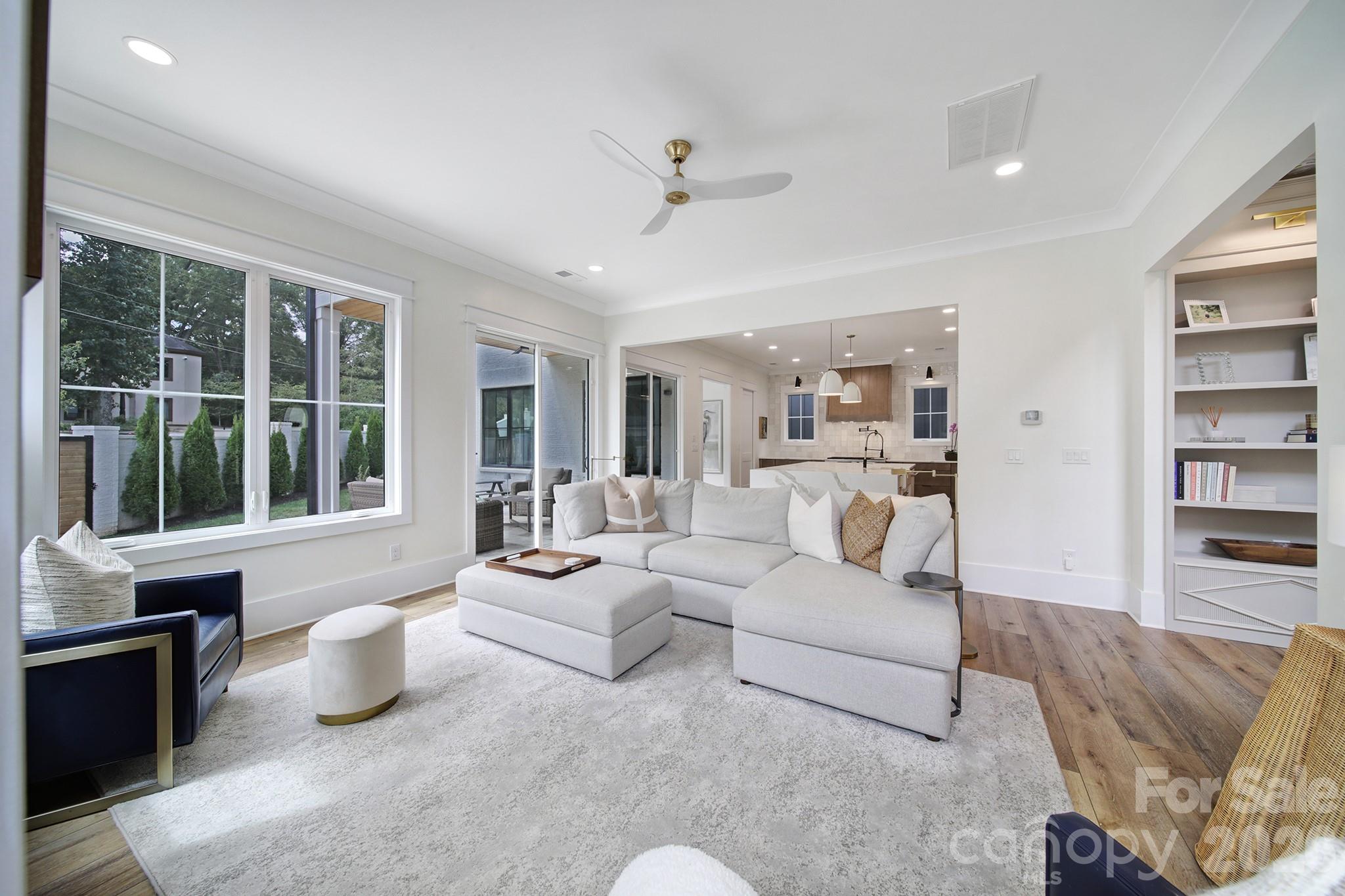 911 Laurel Creek Lane — Charlotte