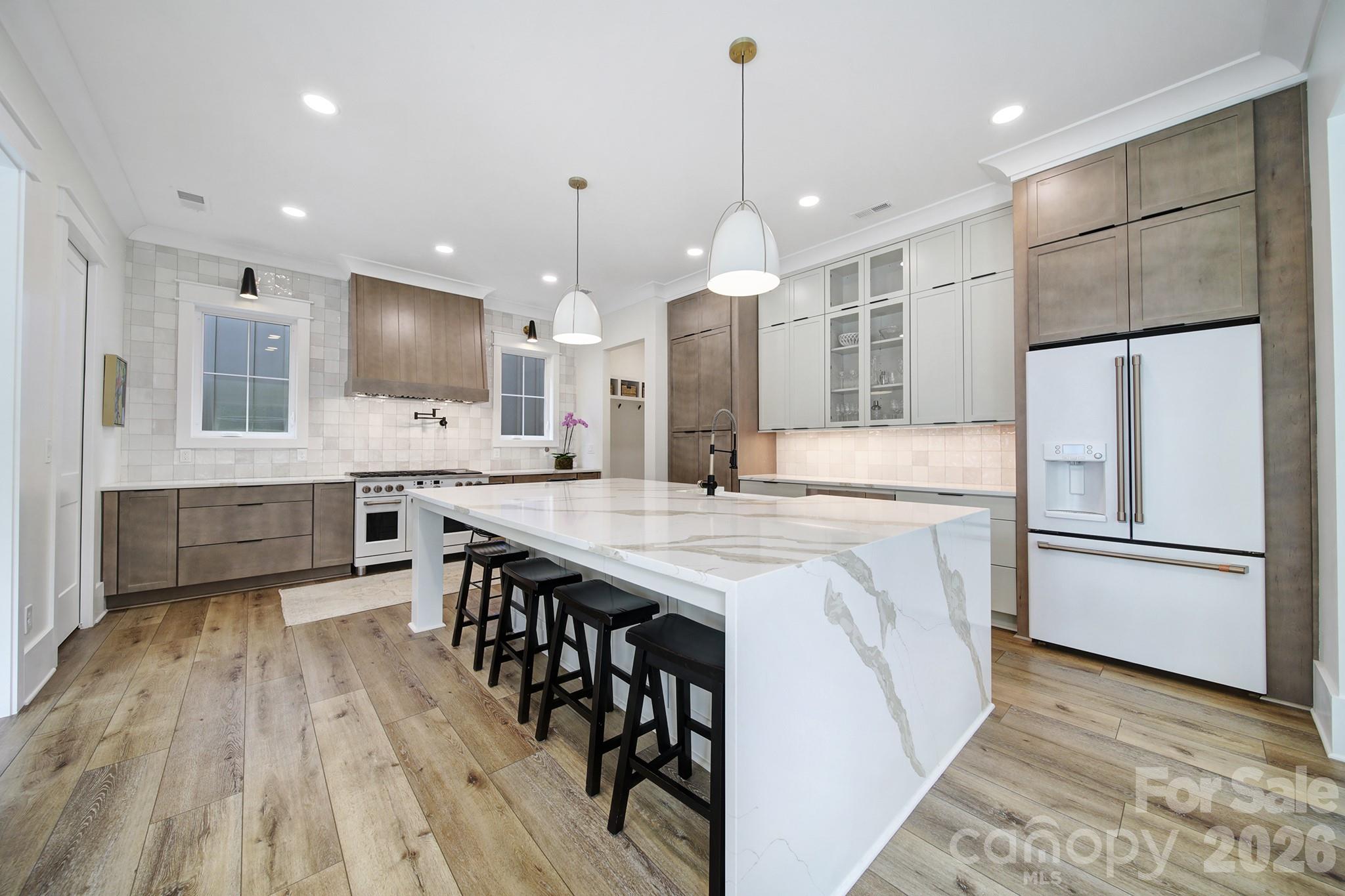 911 Laurel Creek Lane — Charlotte