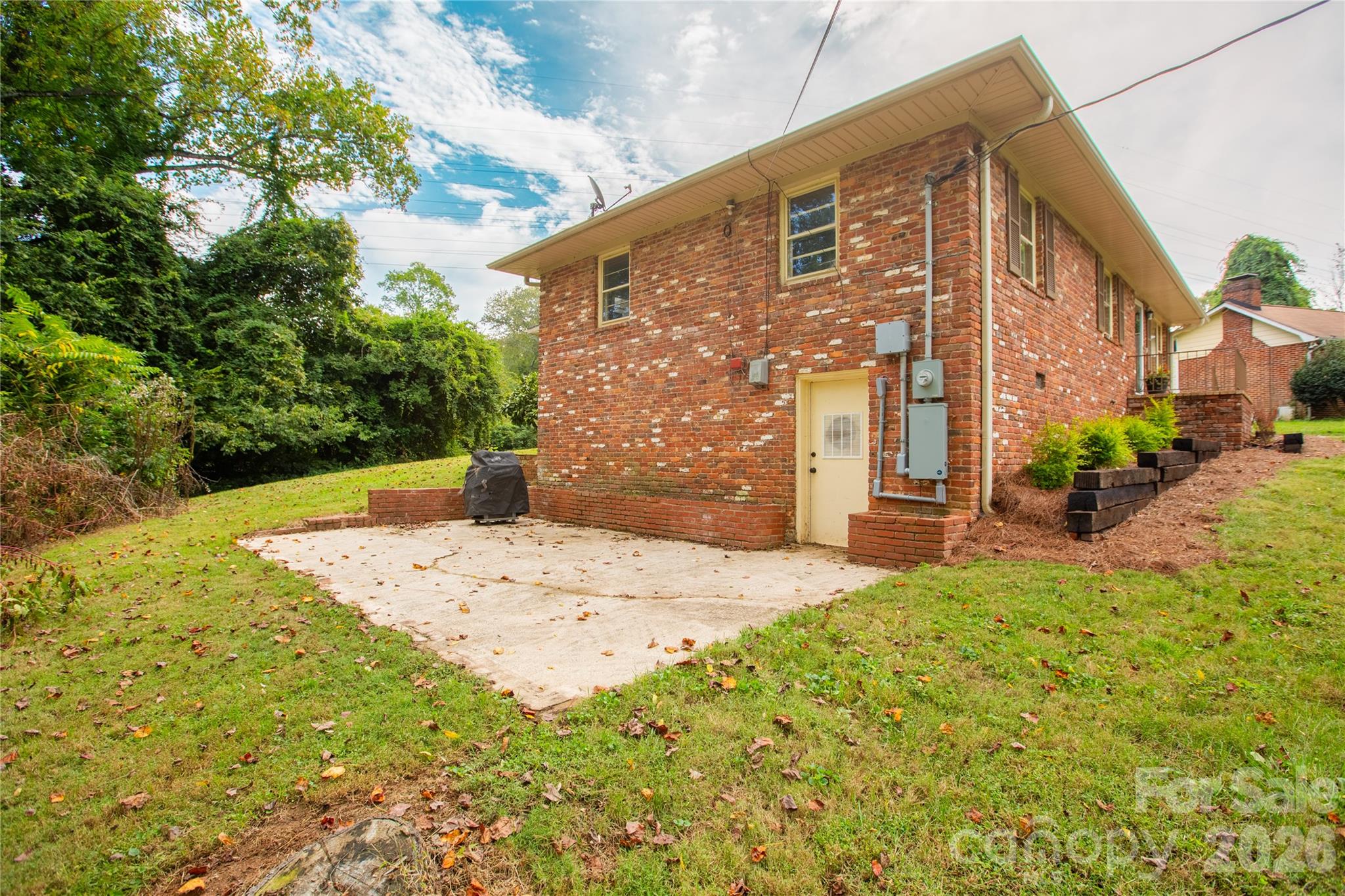 581 Clyde Drive — Winston Salem