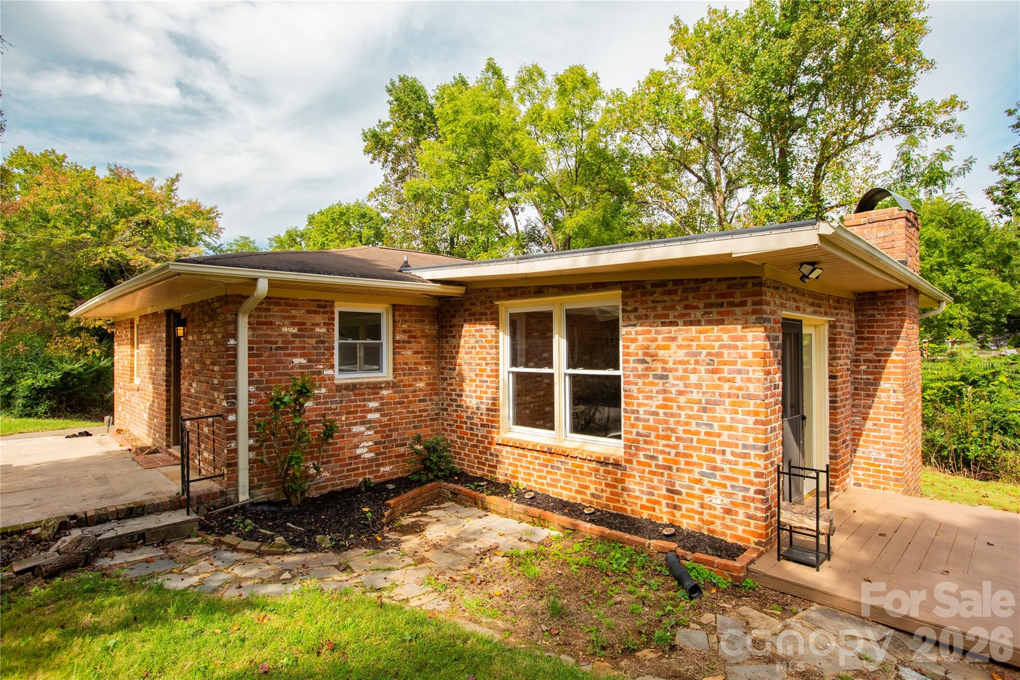581 Clyde Drive — Winston Salem