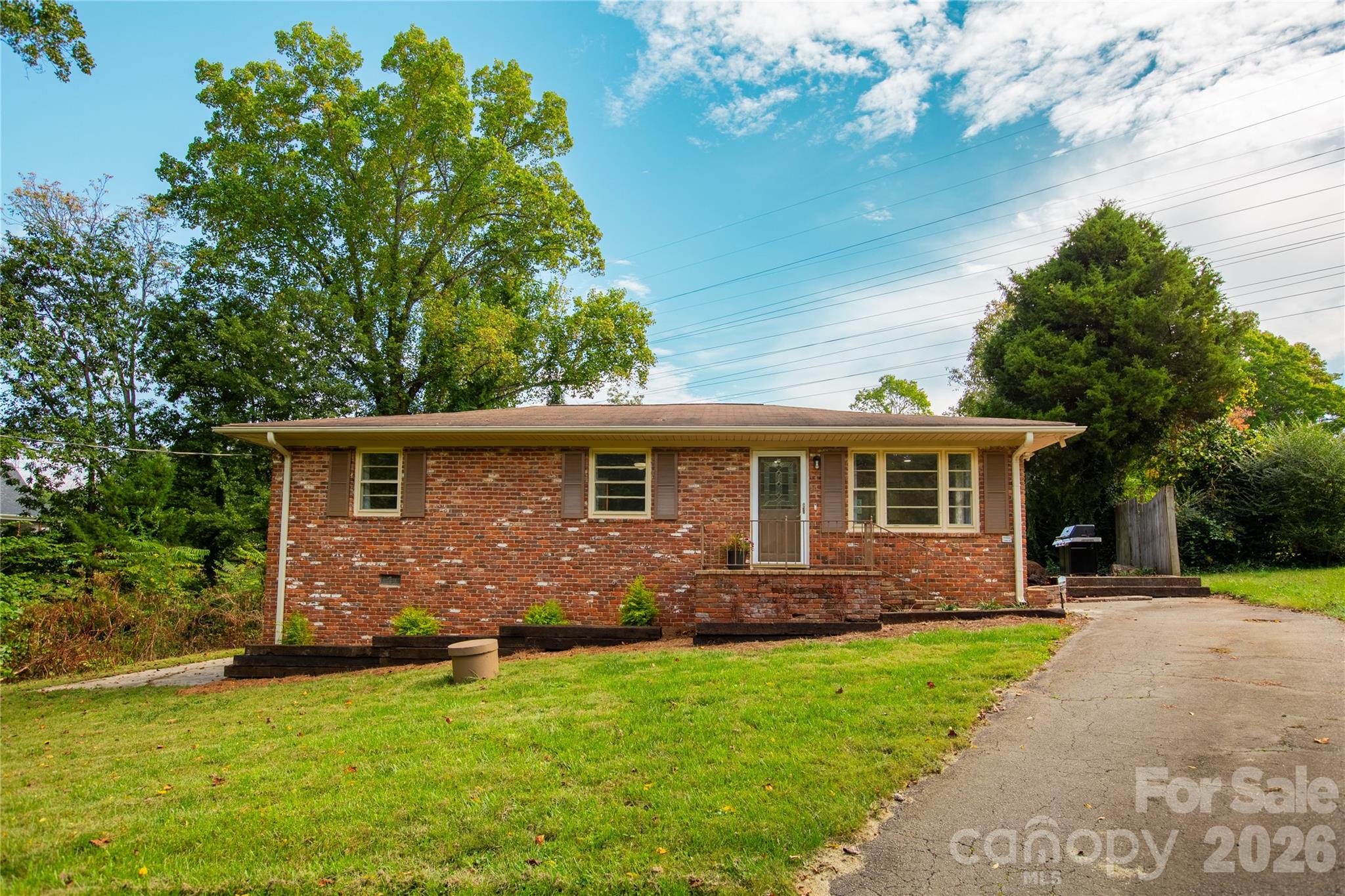 581 Clyde Drive — Winston Salem