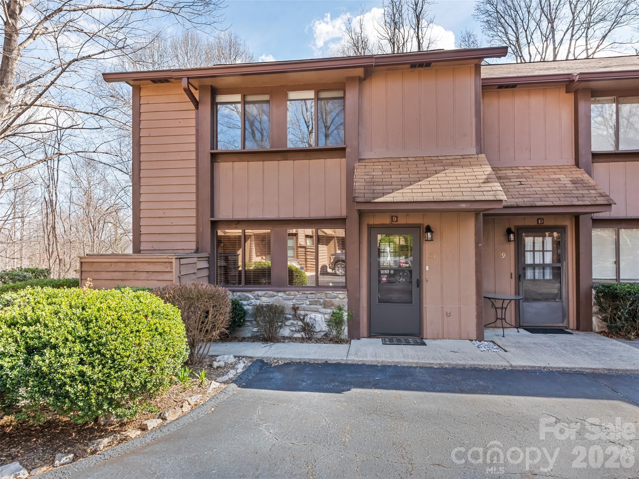 37 George Circle #9 — Maggie Valley