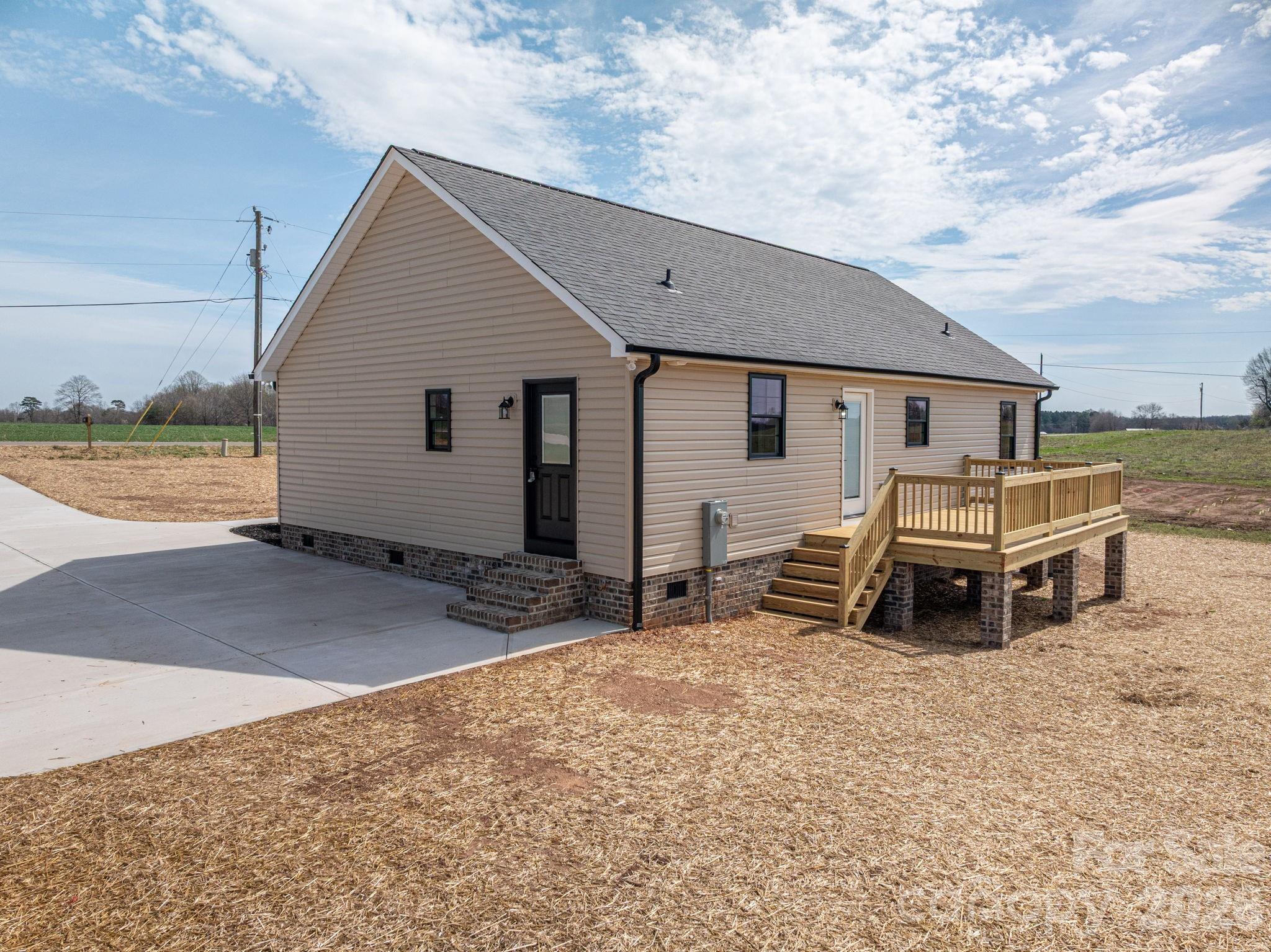 347 Old Belwood Road — Lawndale