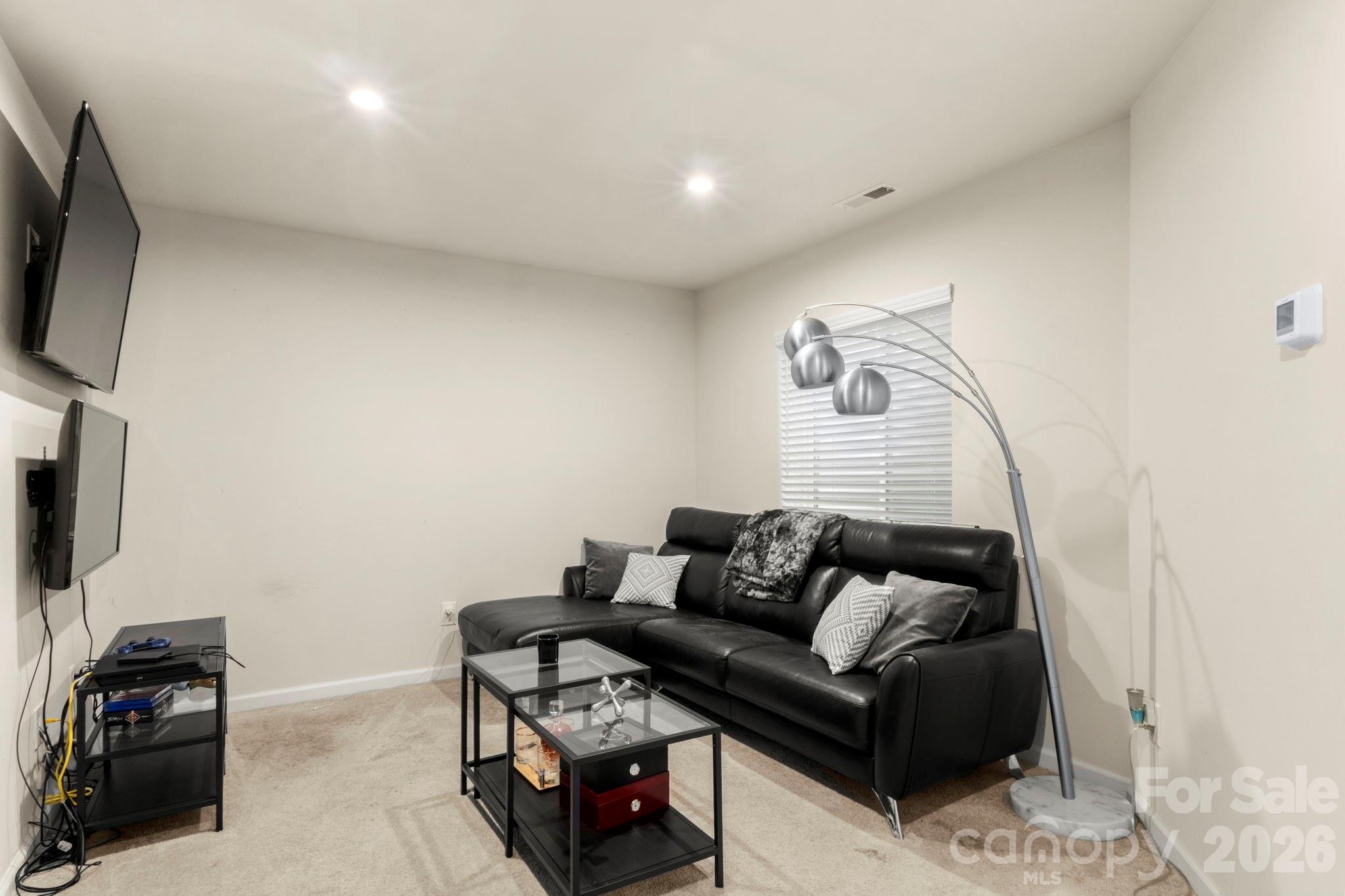 11709 Blessington Road — Huntersville