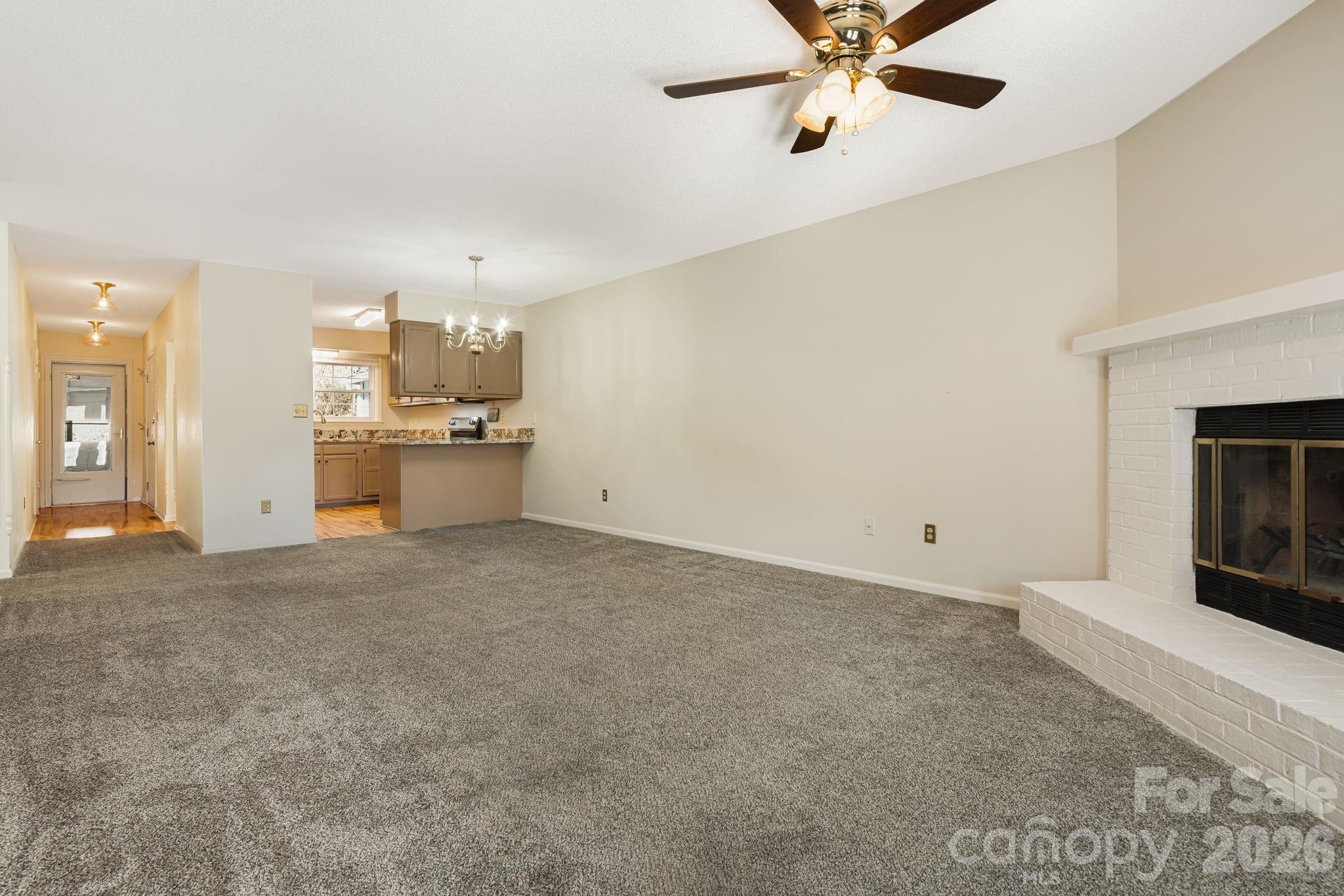 84 Lakeview Court — Brevard