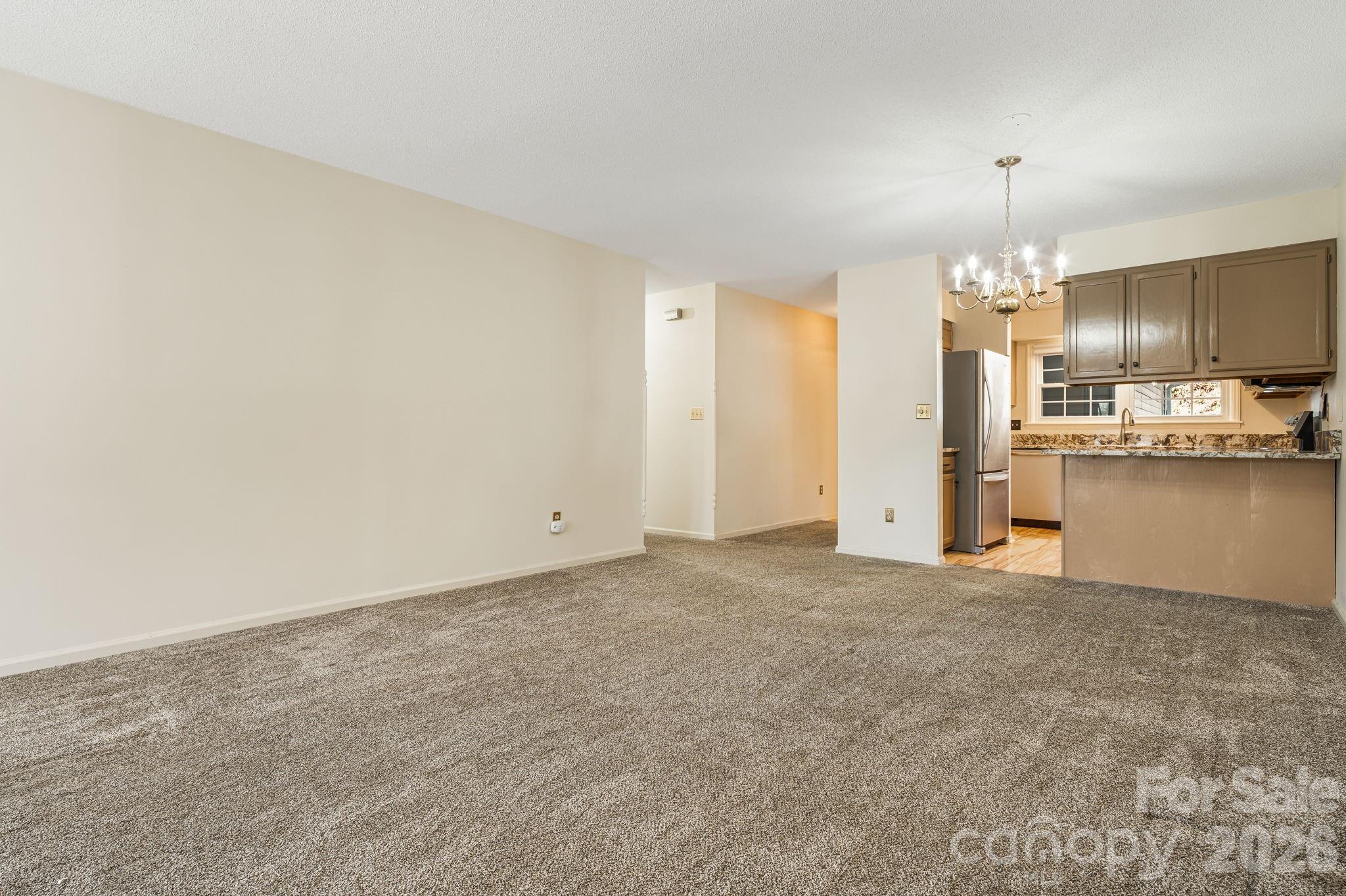 84 Lakeview Court — Brevard