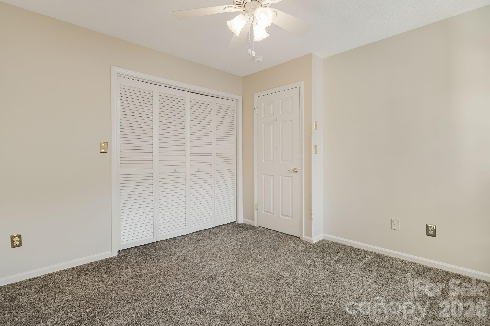84 Lakeview Court — Brevard
