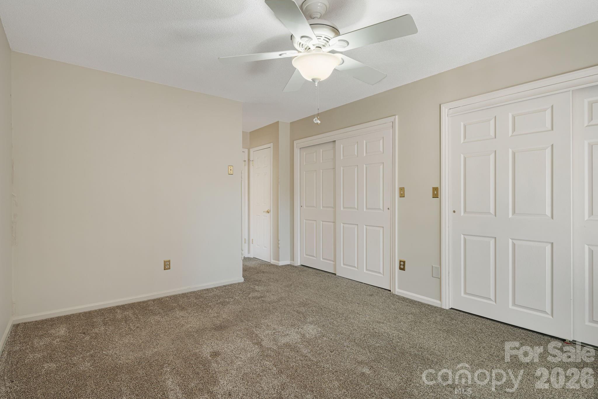 84 Lakeview Court — Brevard